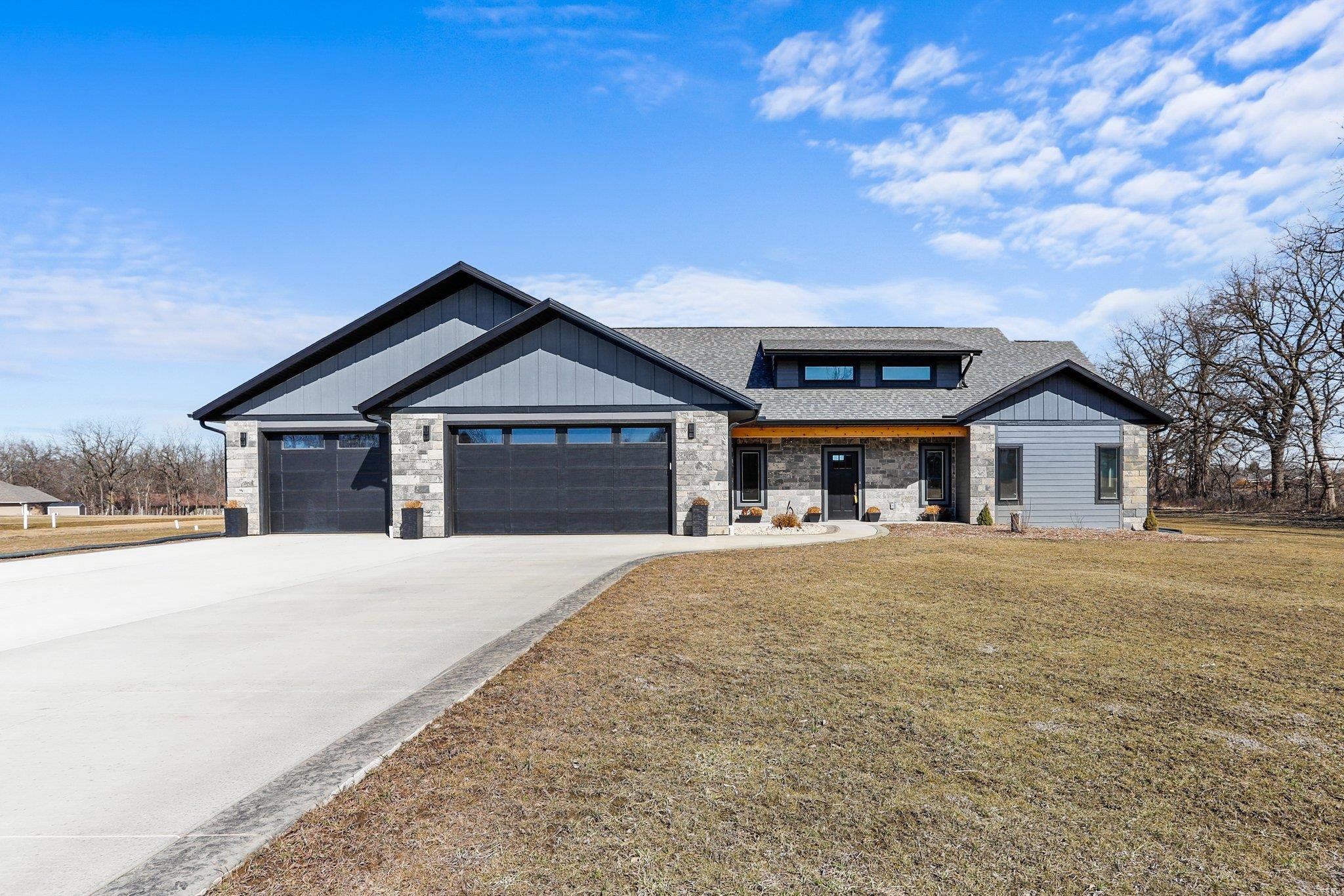3814 W Fieldwood Drive