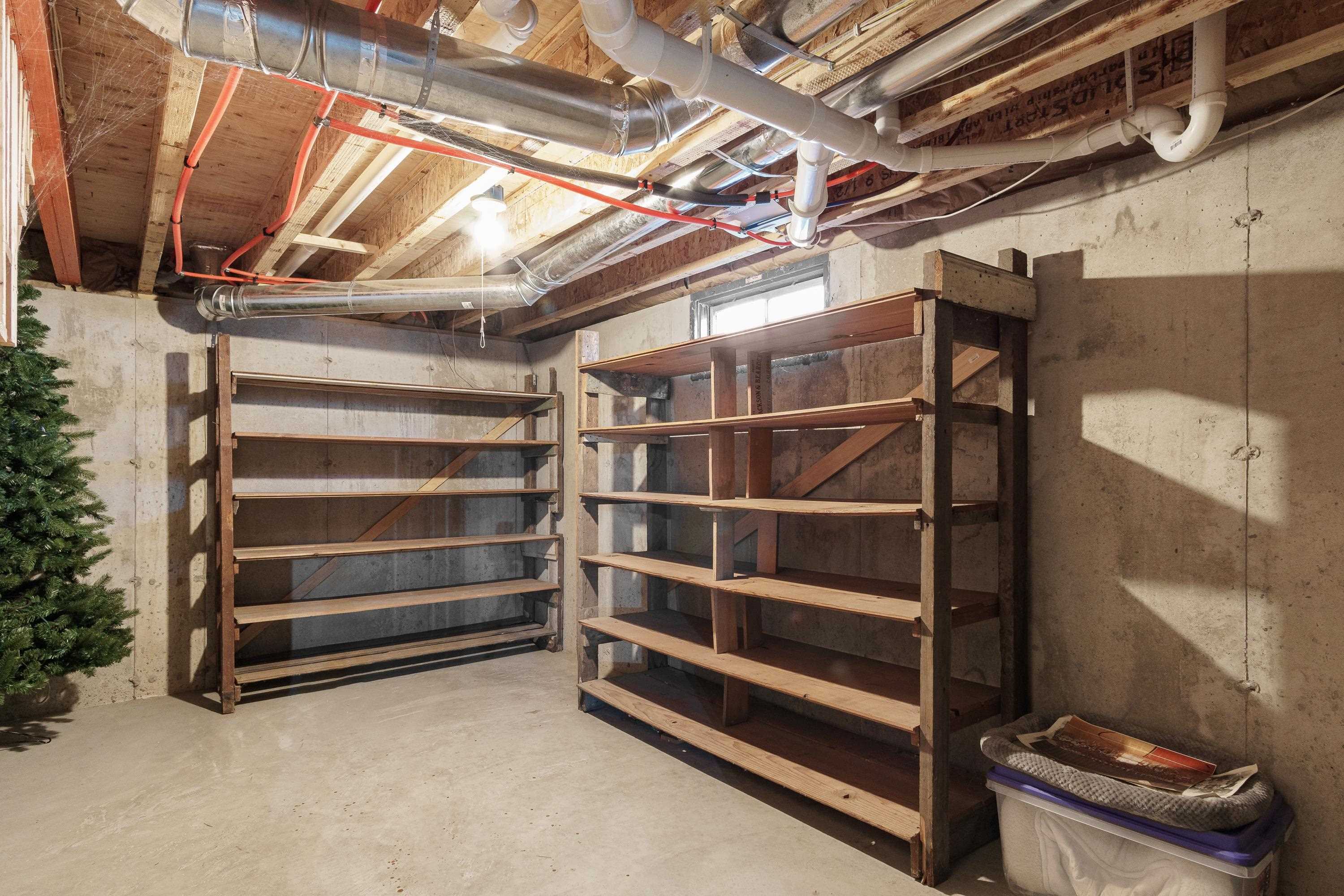 225 Plumb Street