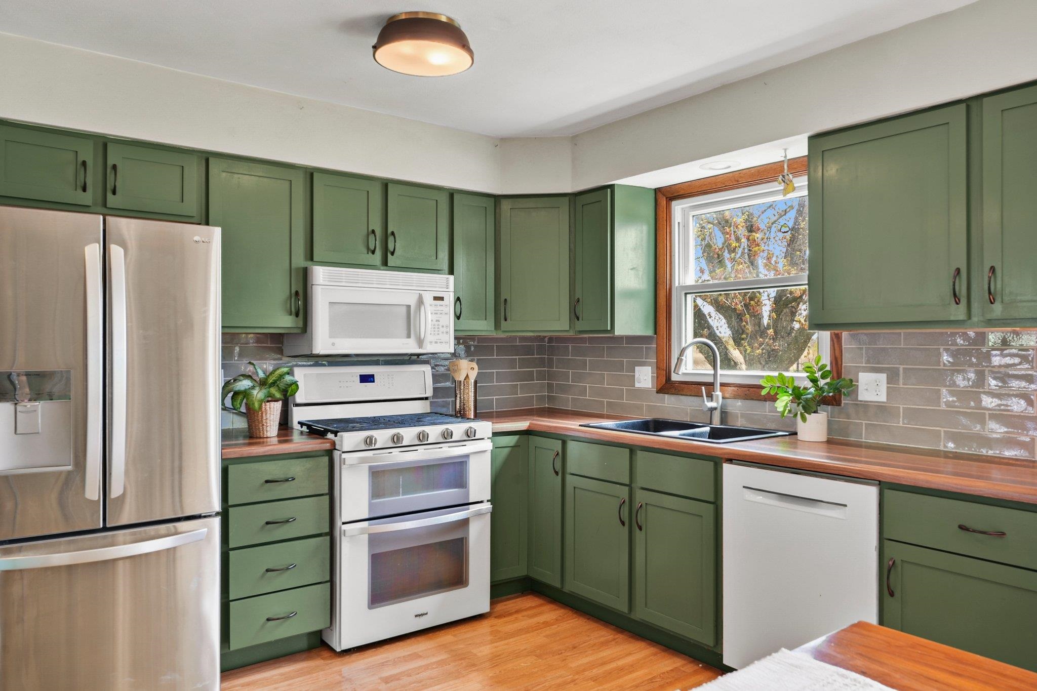 3902 Rutland Dunn Townline Road