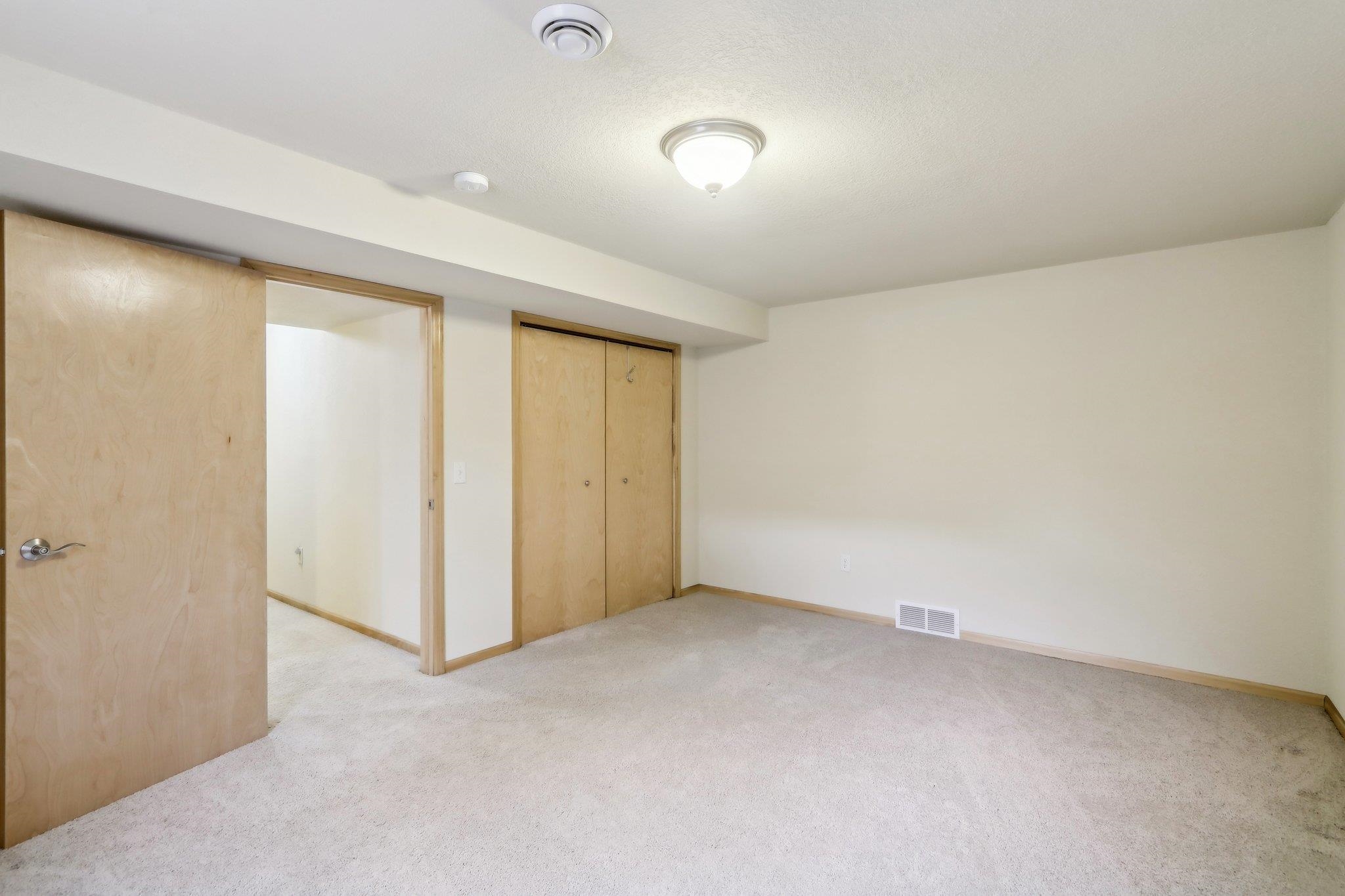 2733 Ironwood Drive Unit: 15
