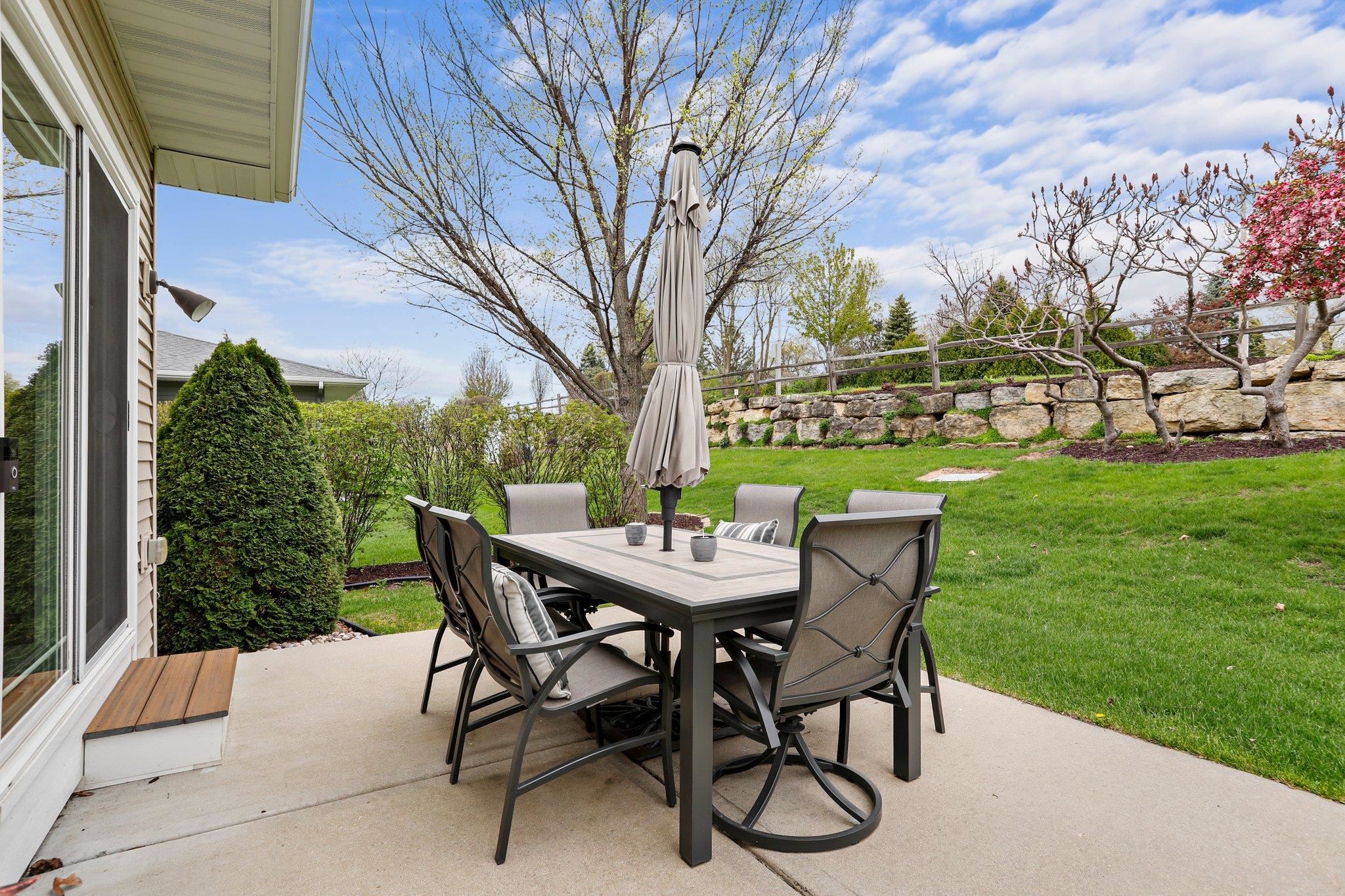 5764 Prairie Stone Drive