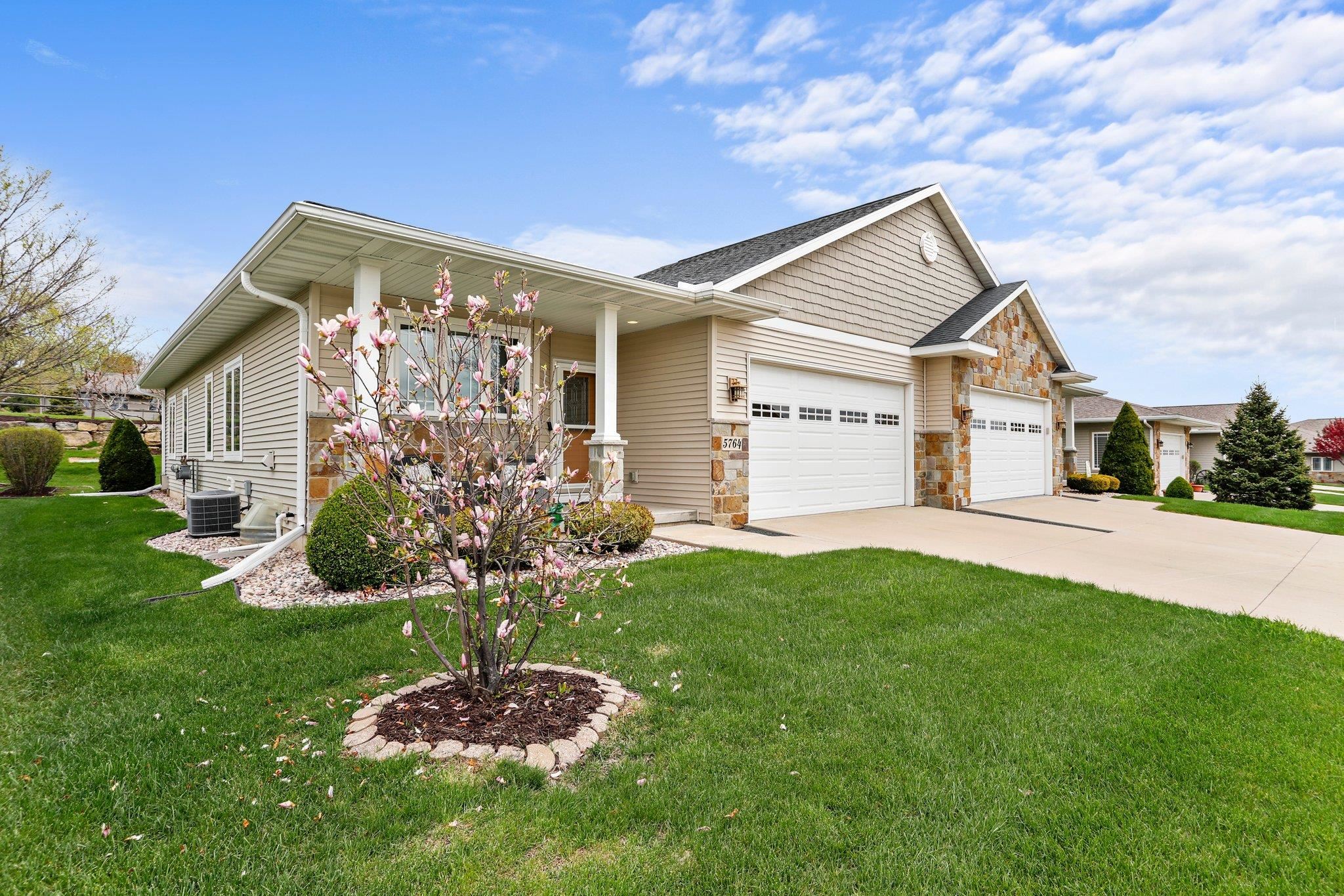 5764 Prairie Stone Drive