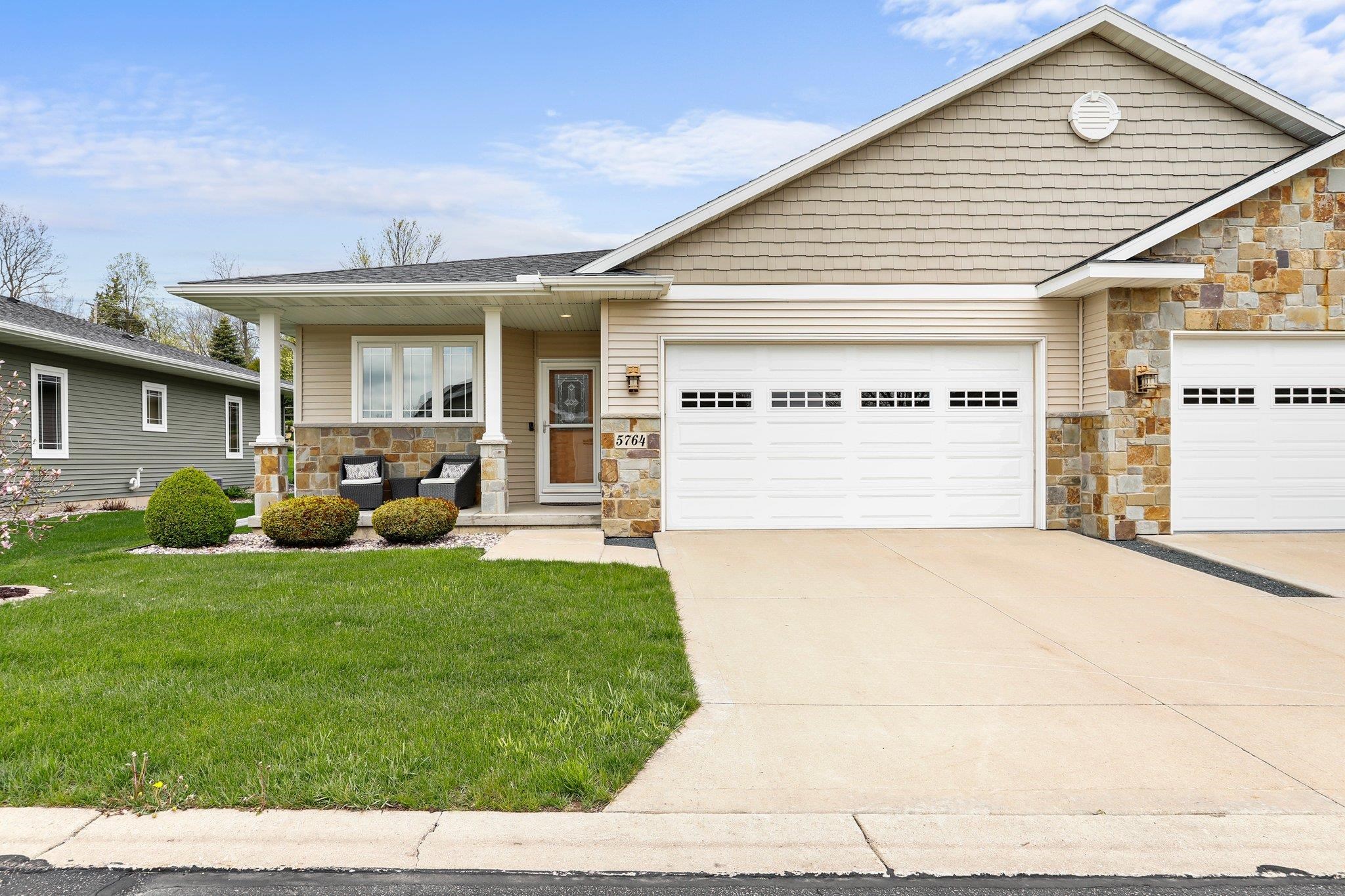 5764 Prairie Stone Drive