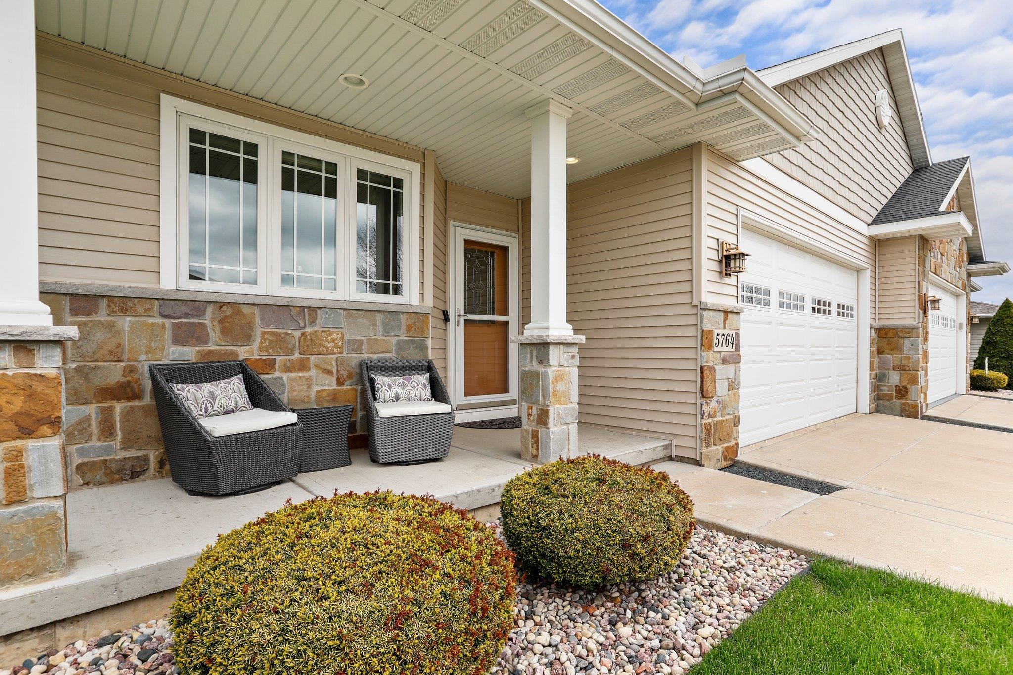 5764 Prairie Stone Drive