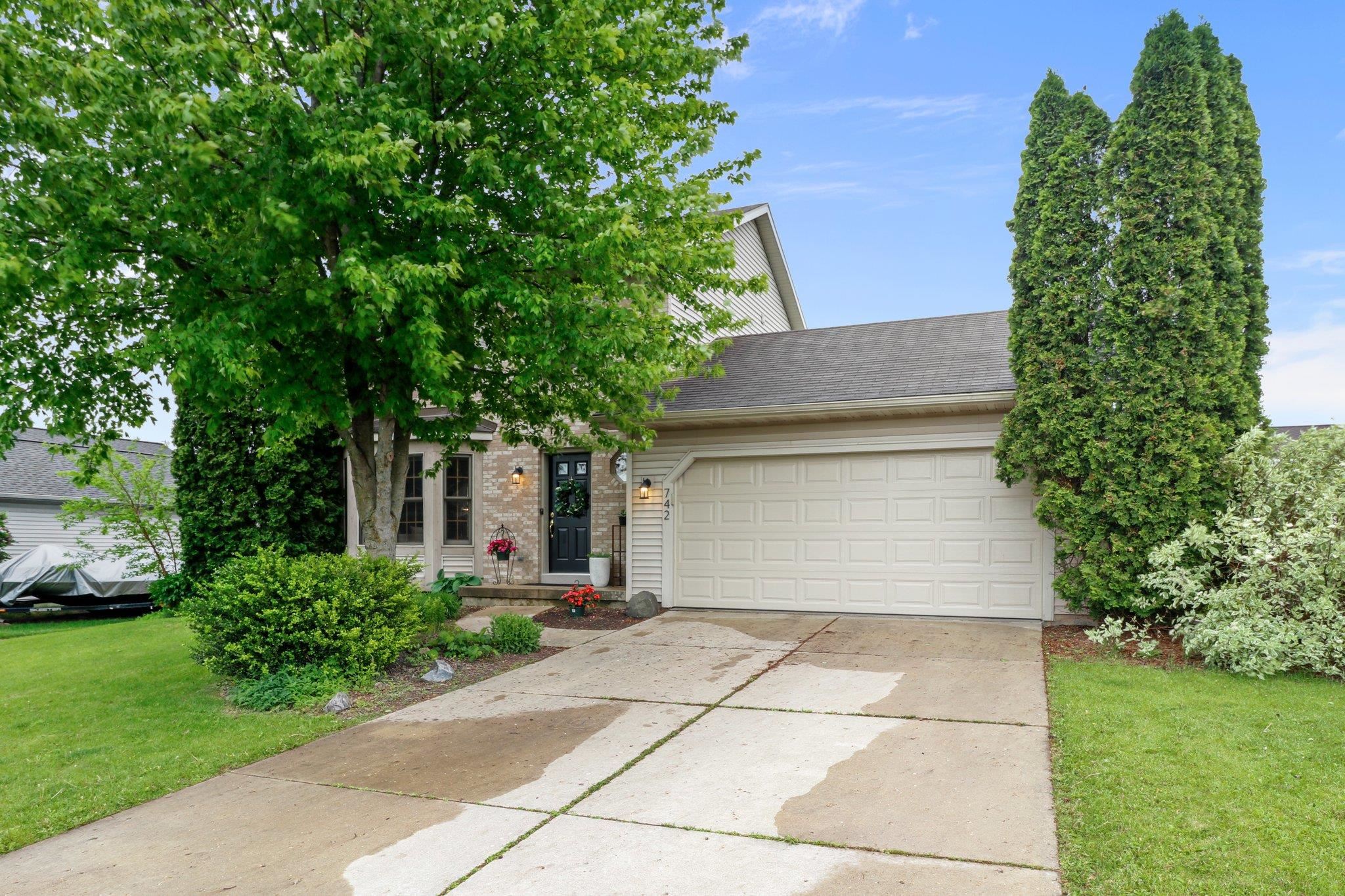 742 Leeward Lane