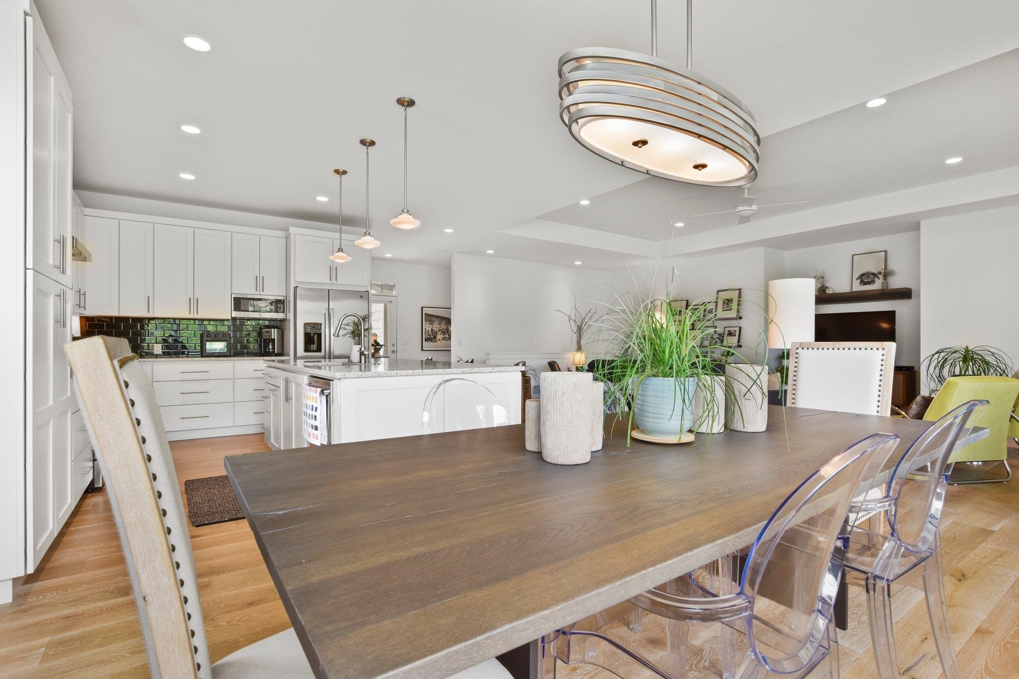 9024 Royal Oaks Circle