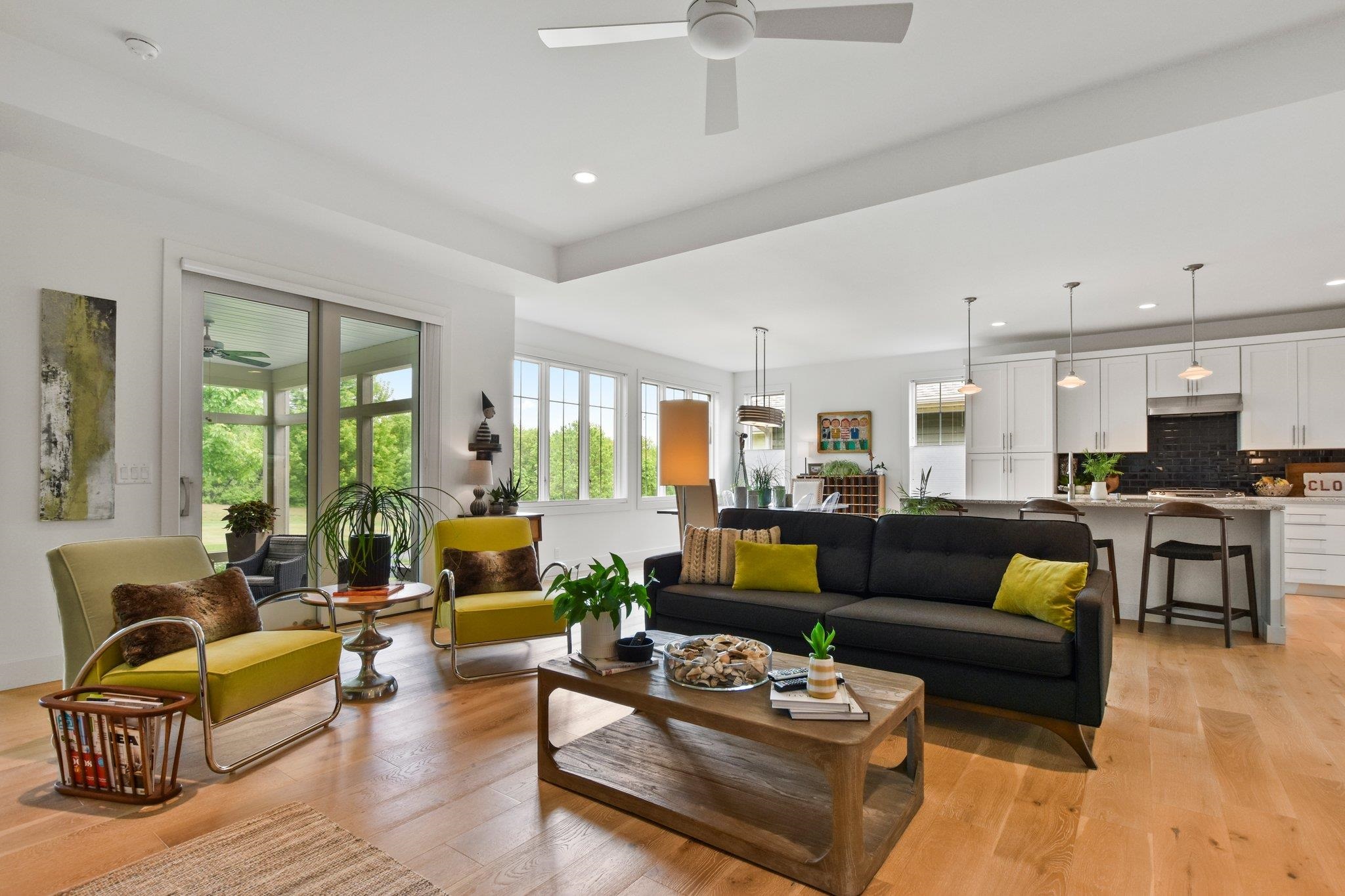 9024 Royal Oaks Circle