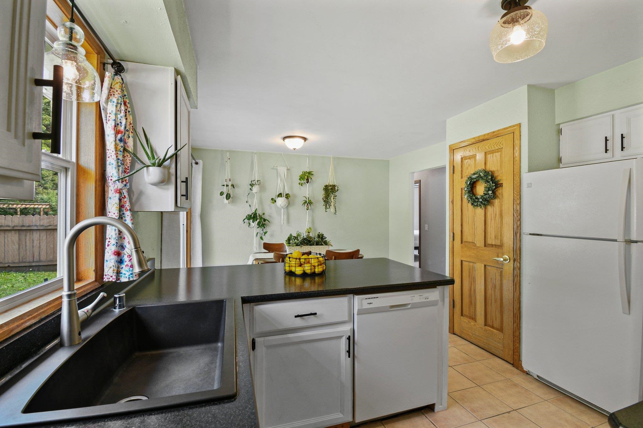 2605 Dunwoody Drive