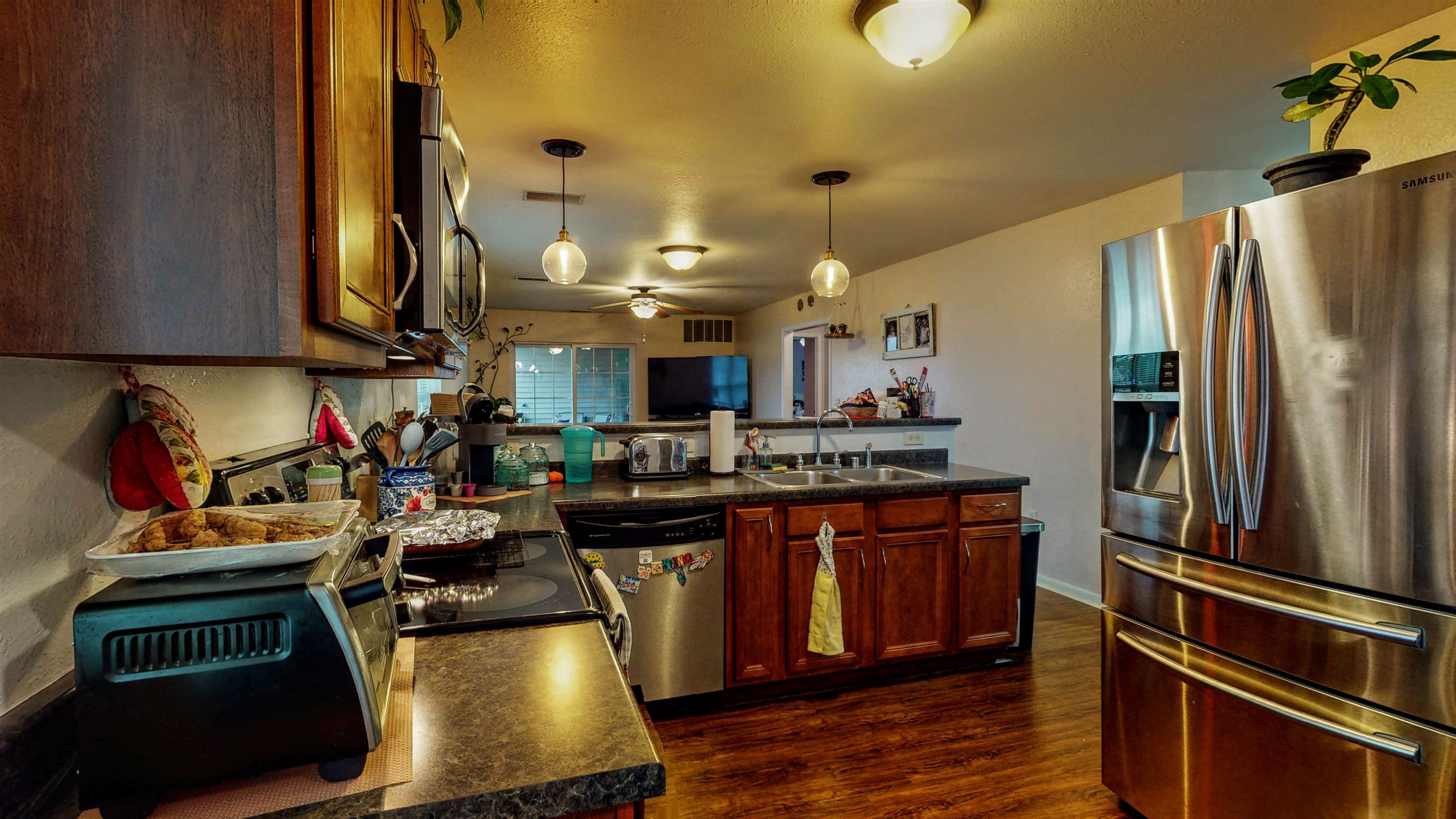 619 Reena Avenue Unit: 8