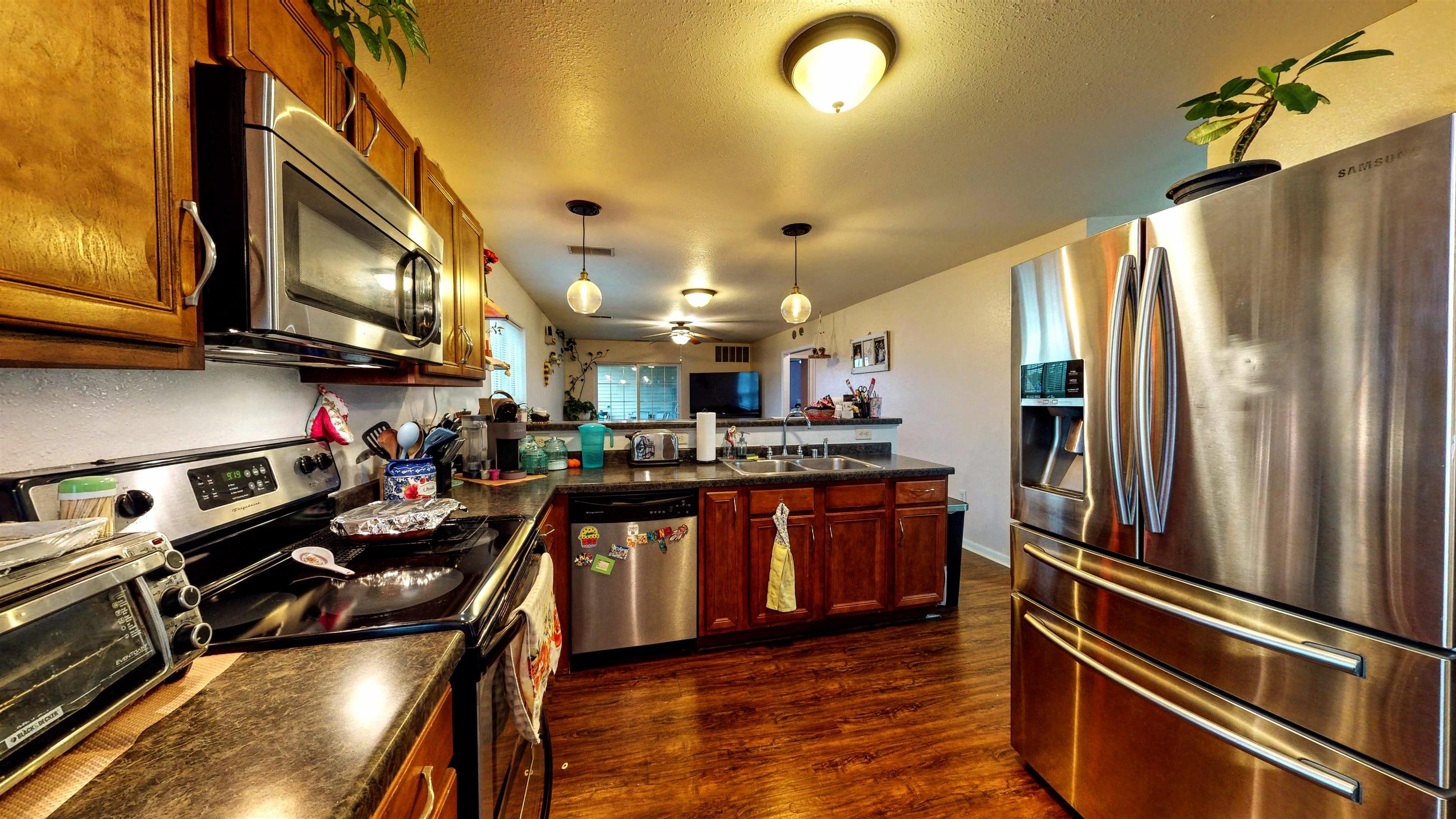 619 Reena Avenue Unit: 8
