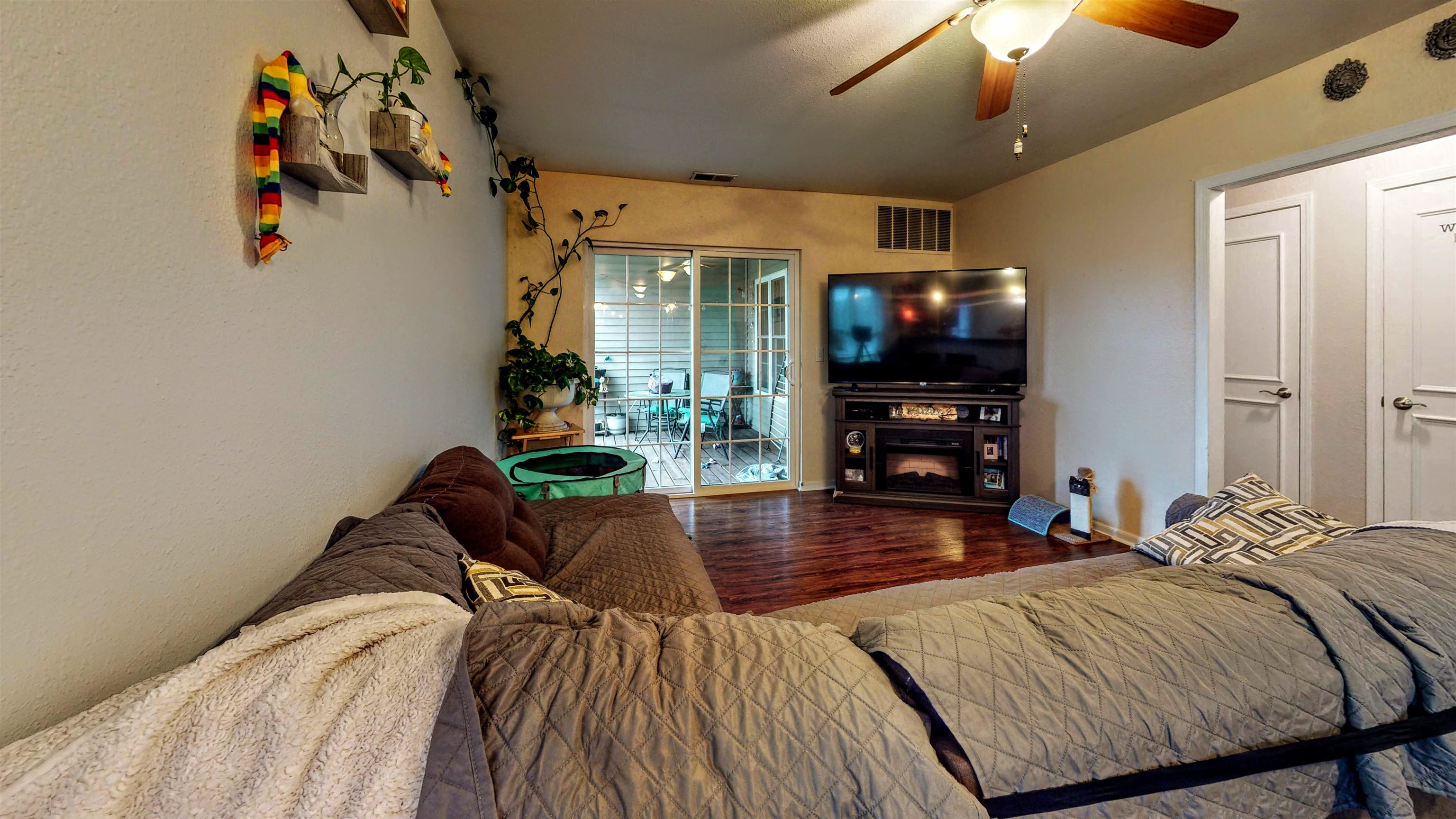 619 Reena Avenue Unit: 8