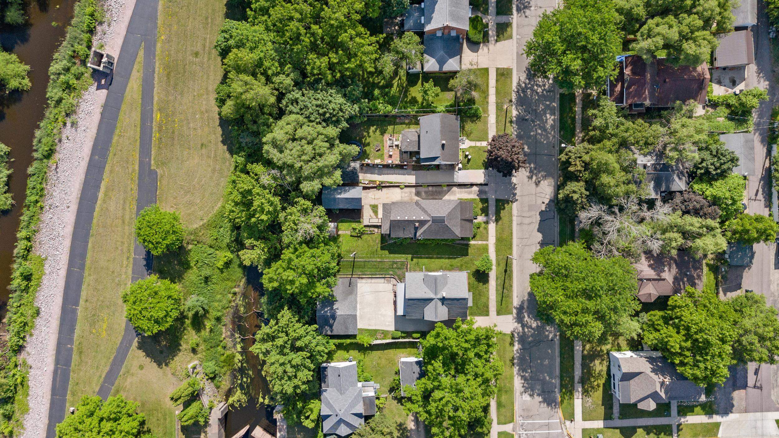 310 W Edgewater Street