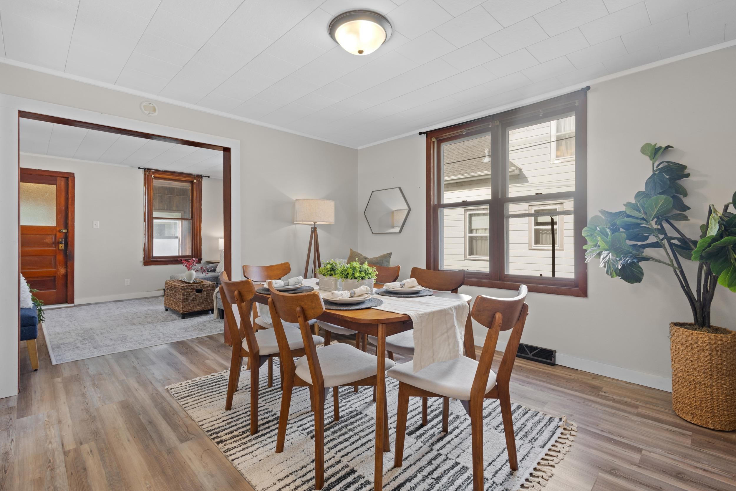 310 W Edgewater Street