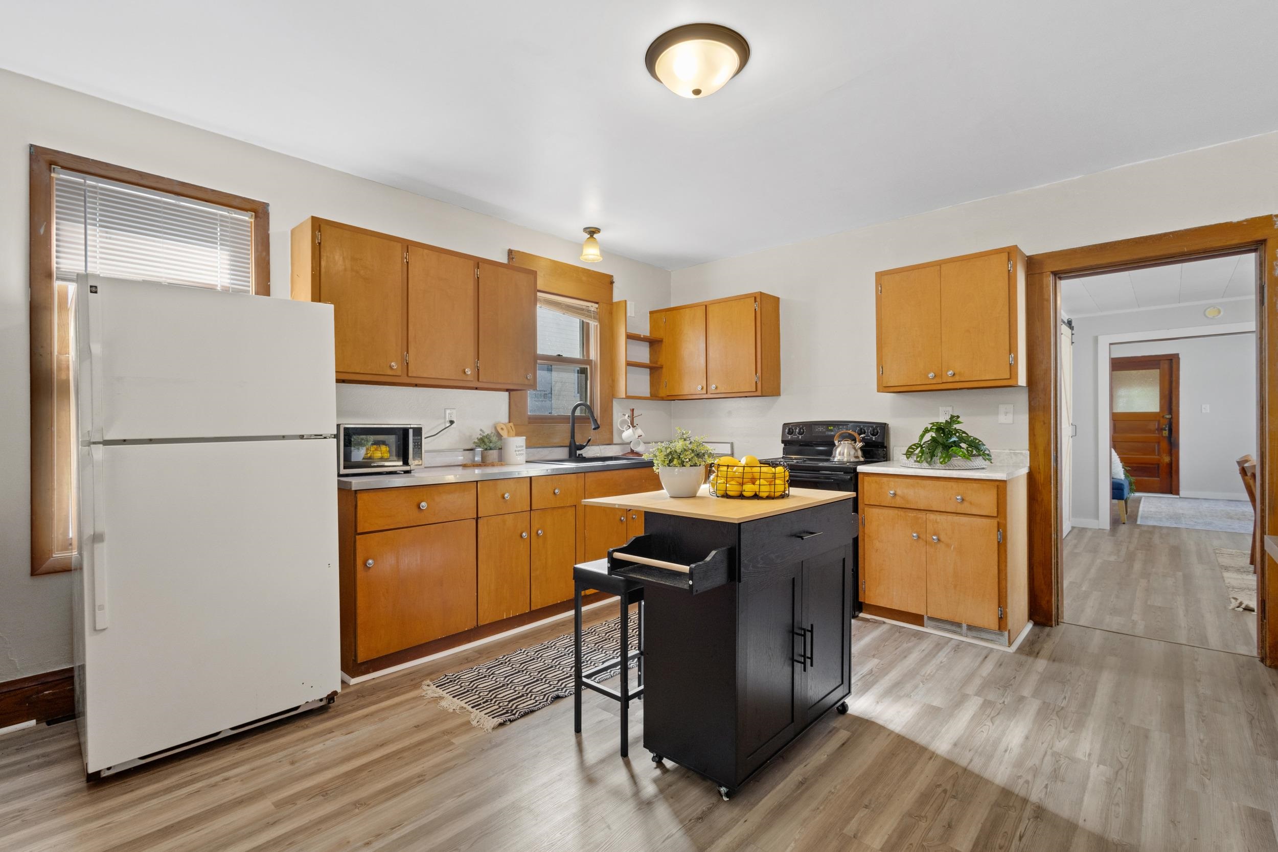 310 W Edgewater Street