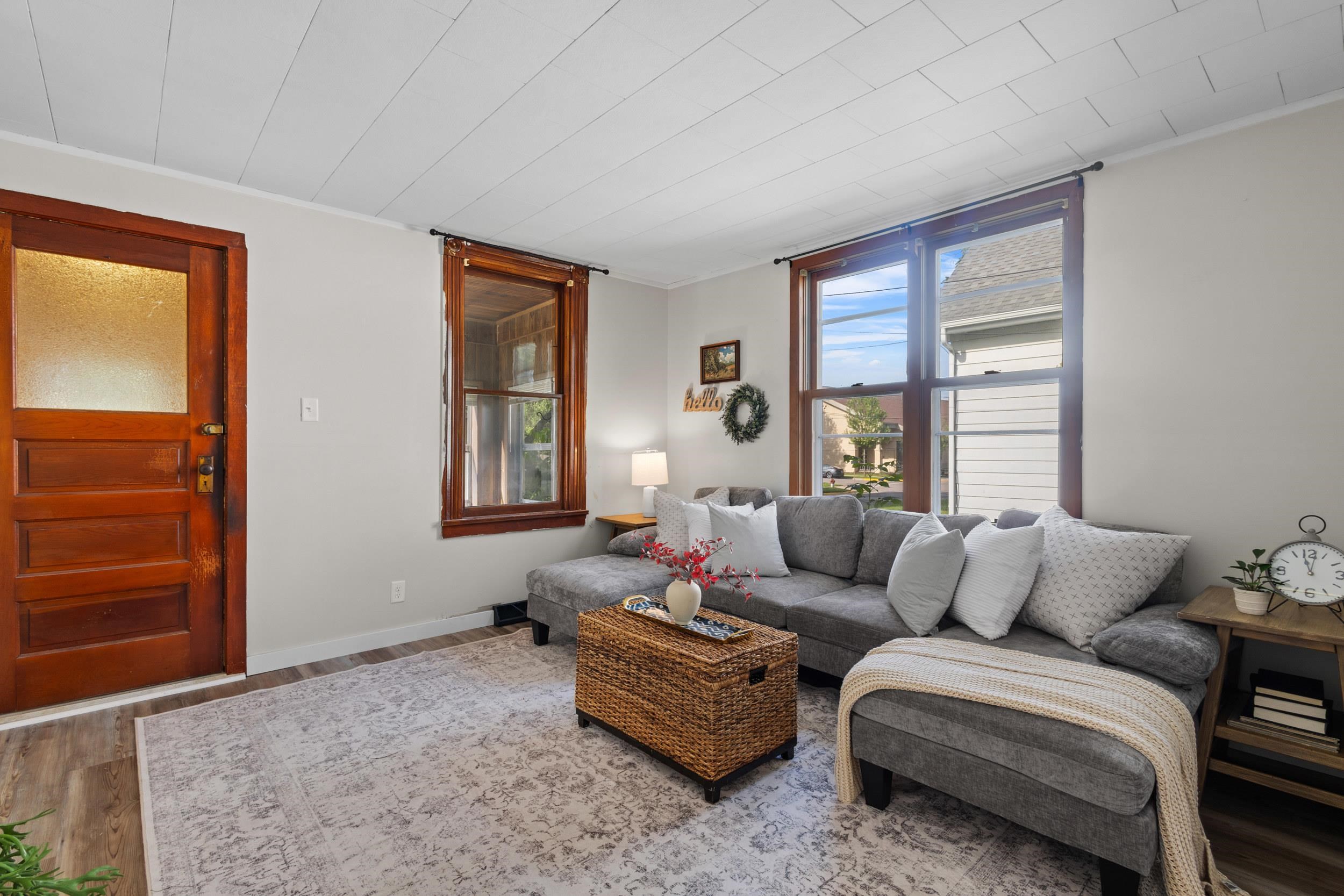 310 W Edgewater Street