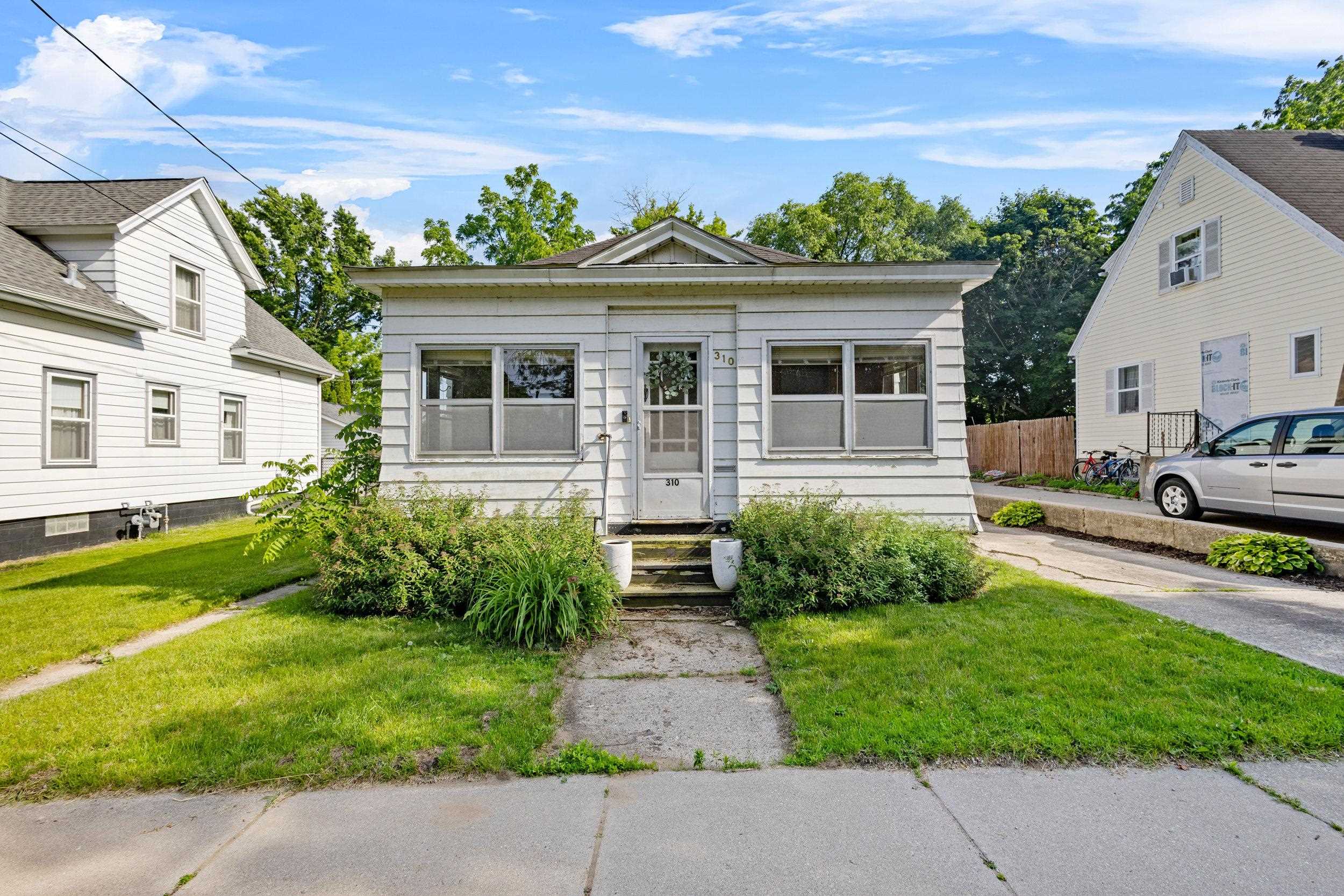 310 W Edgewater Street