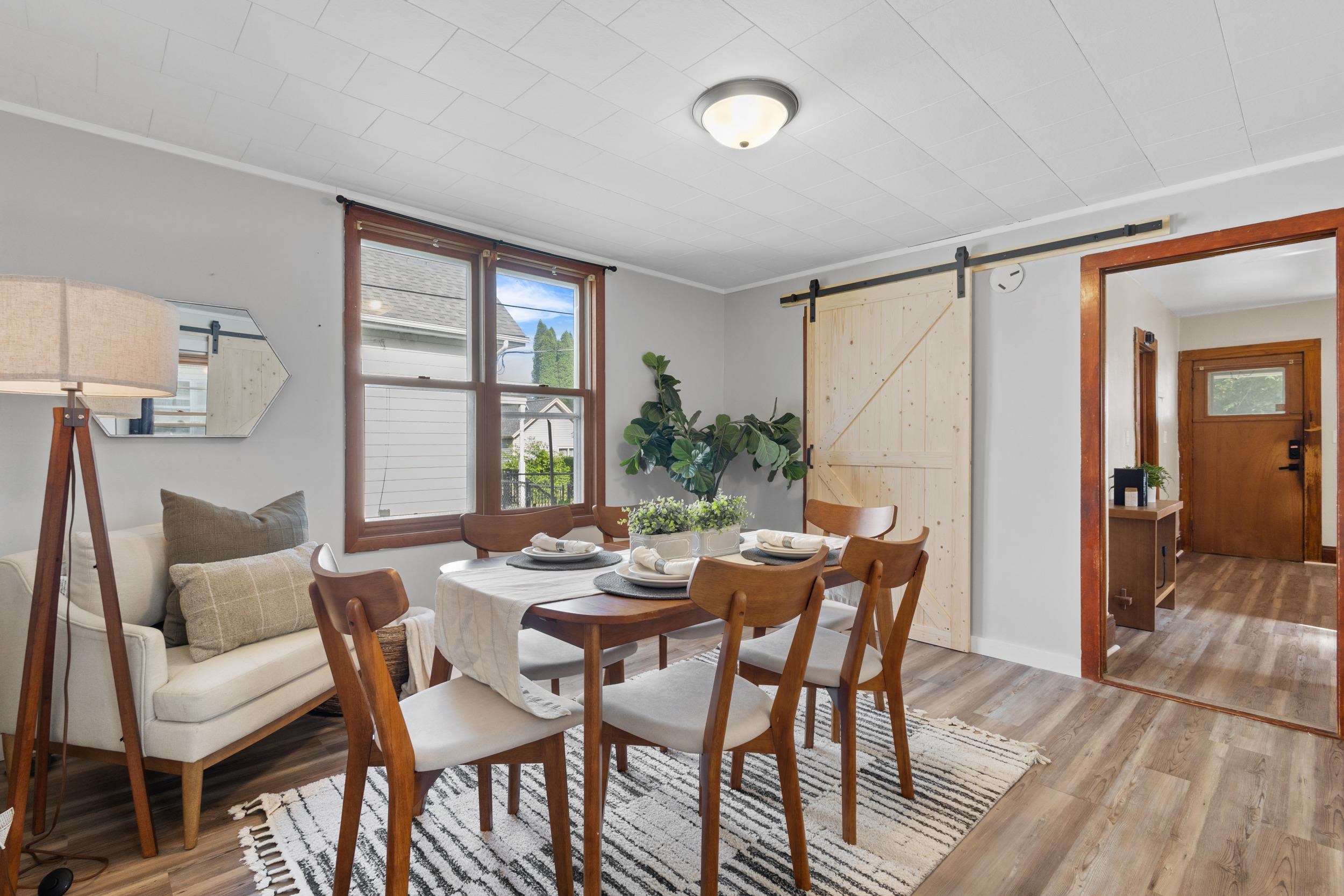 310 W Edgewater Street