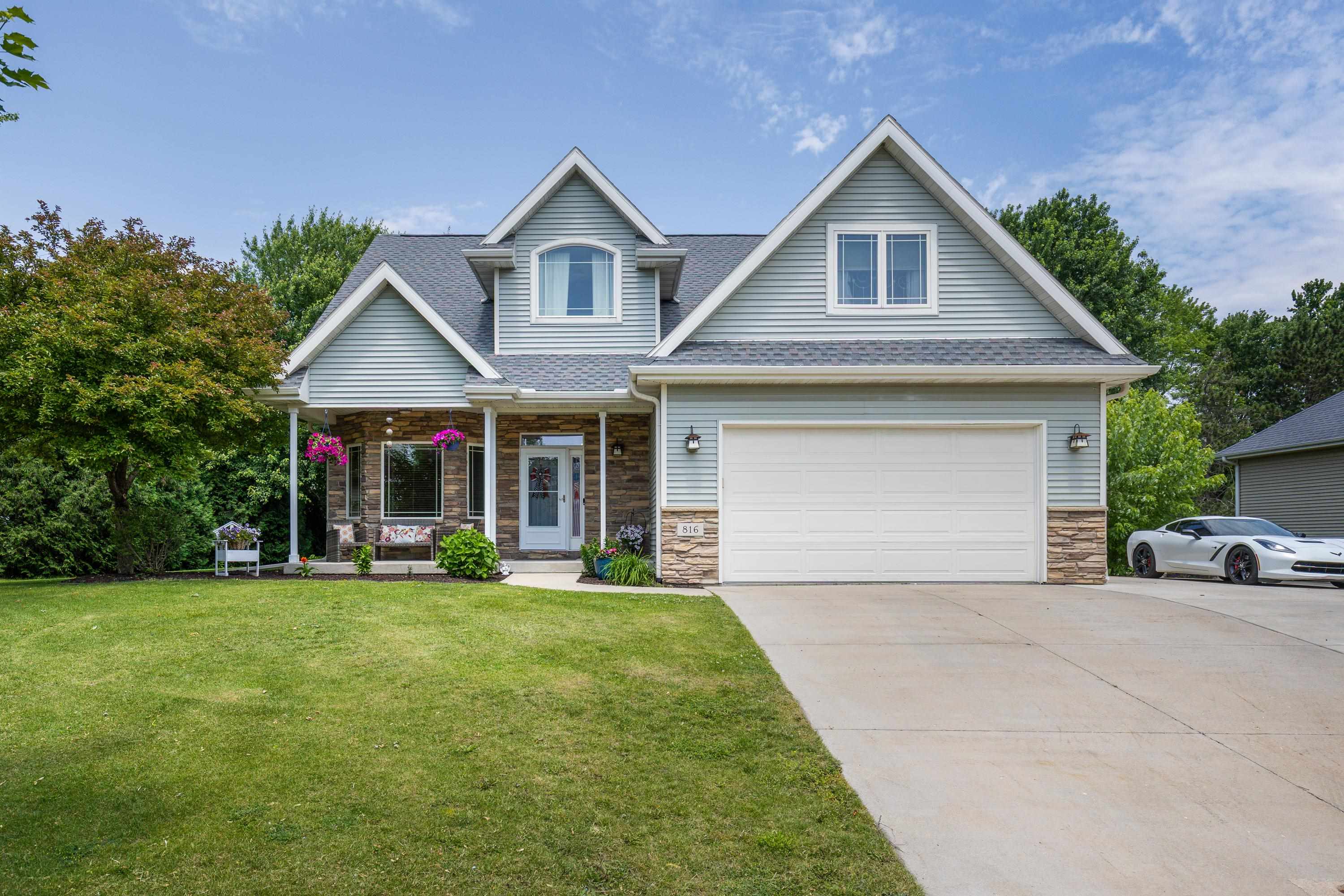 816 Chickadee Drive