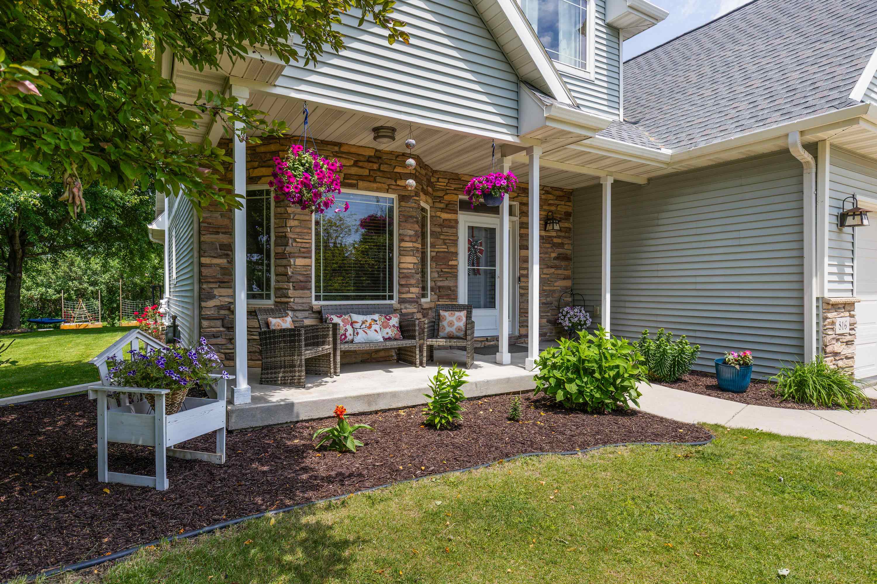 816 Chickadee Drive