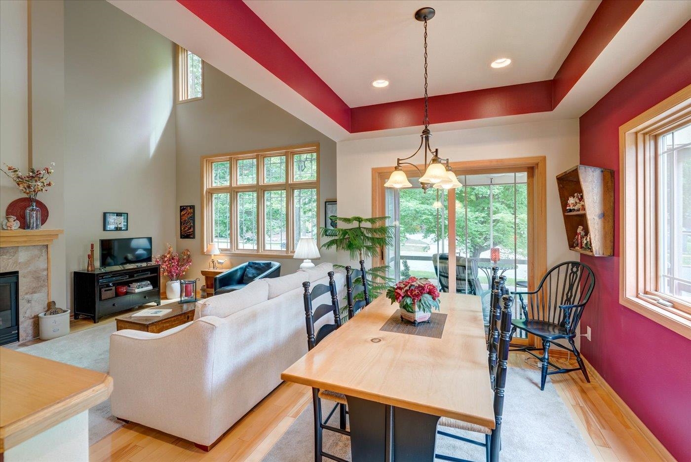 14 Wood Brook Way