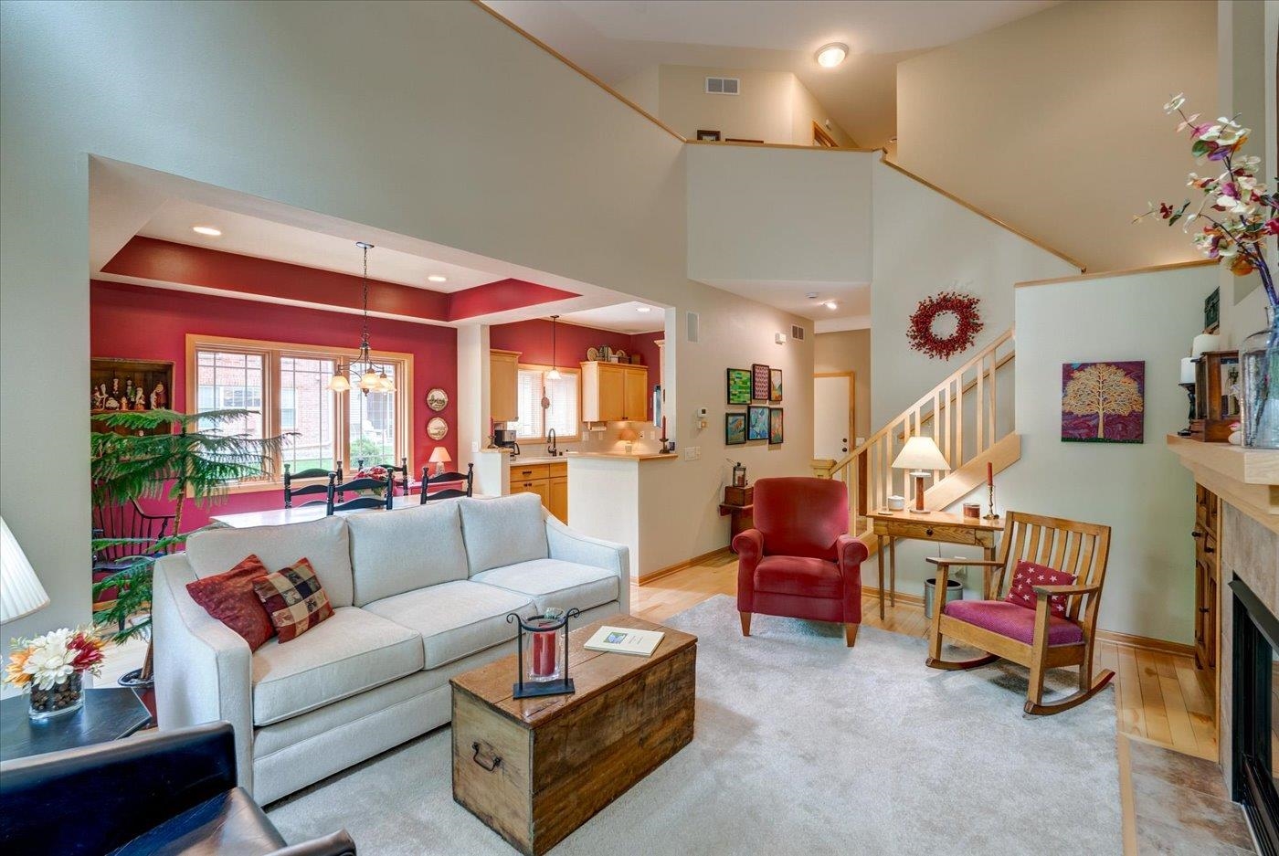 14 Wood Brook Way