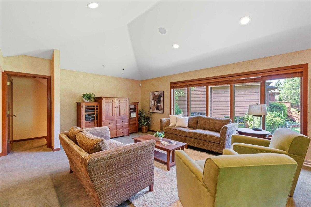 5870 Persimmon Drive