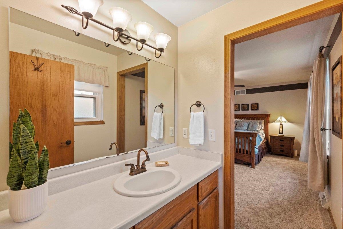 840 Questa Ridge Trail