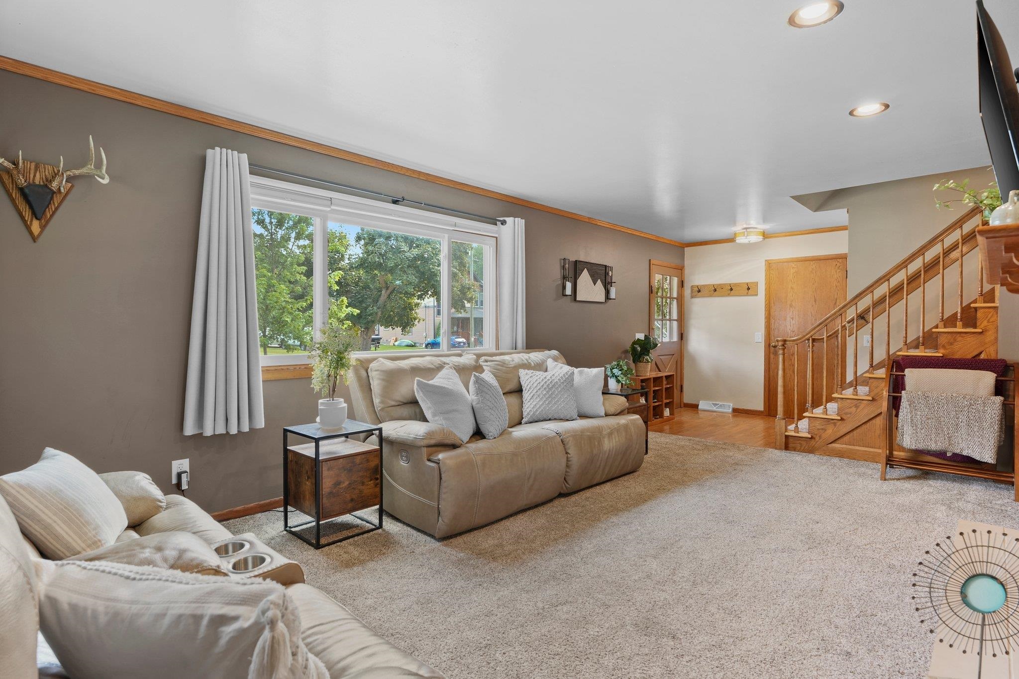 300 W Chicago Street