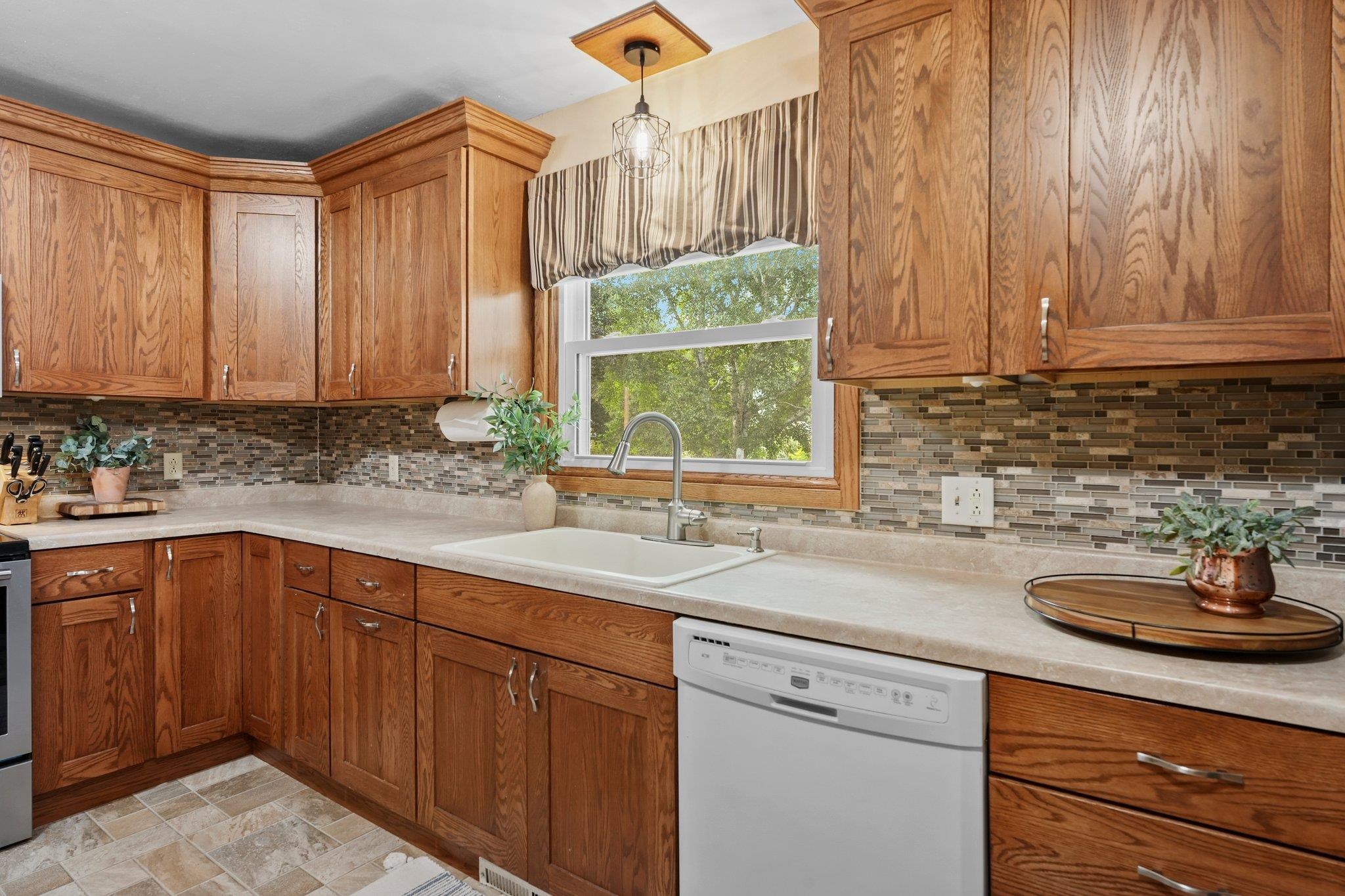 300 W Chicago Street