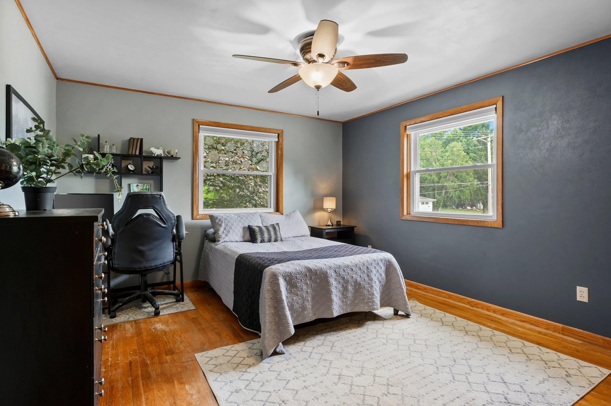 300 W Chicago Street