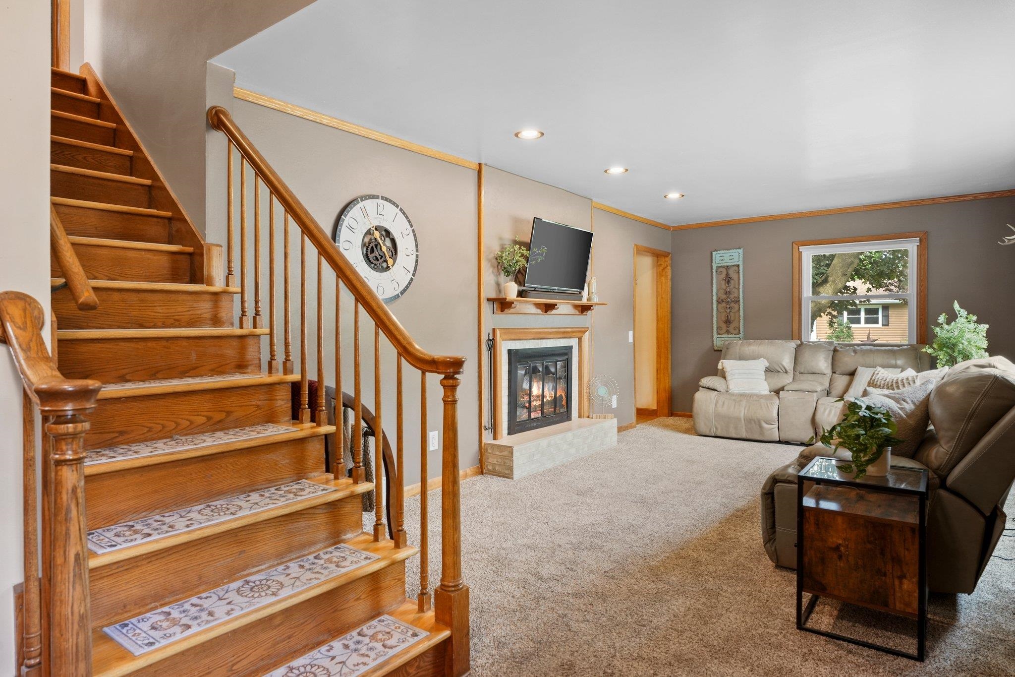 300 W Chicago Street