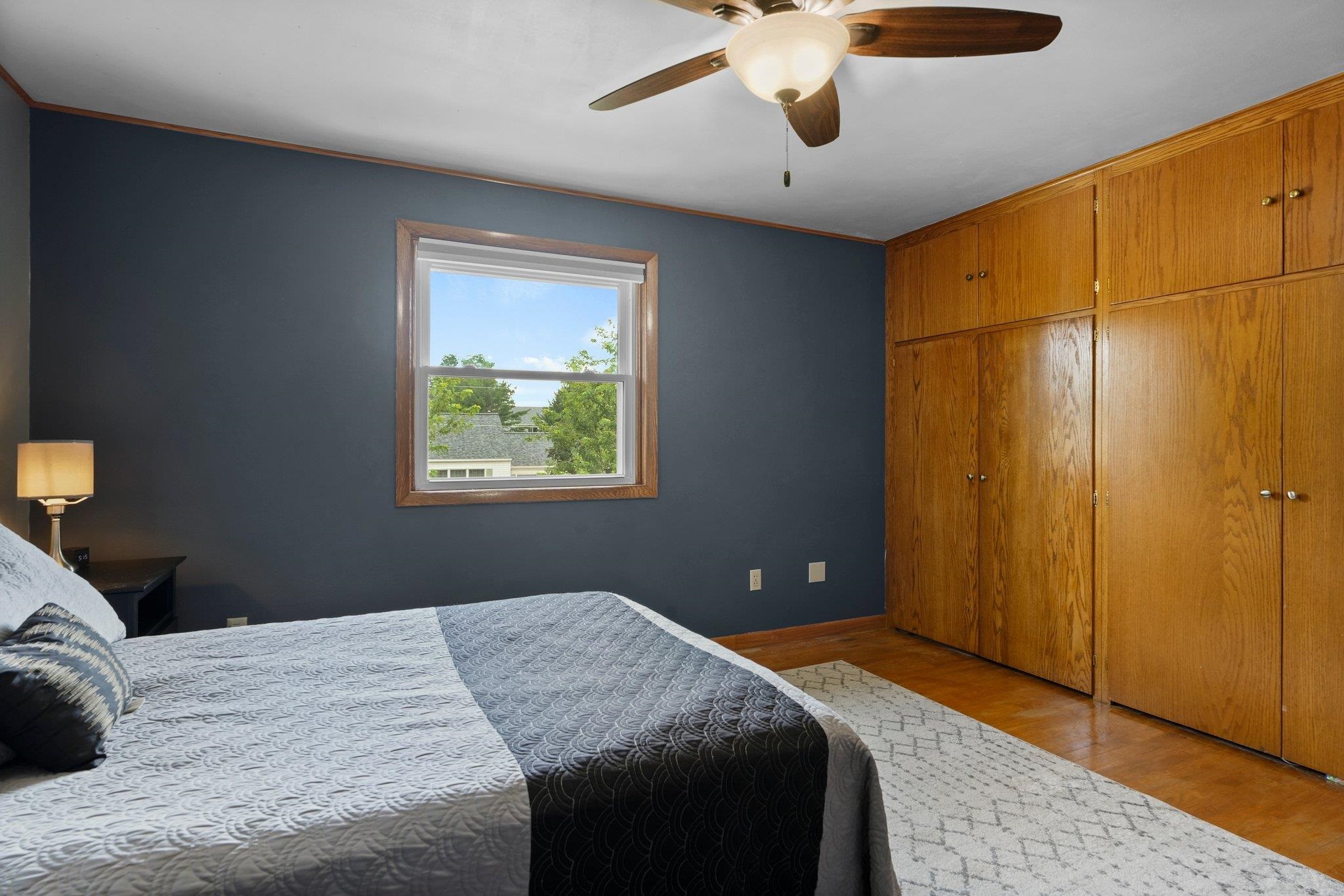 300 W Chicago Street