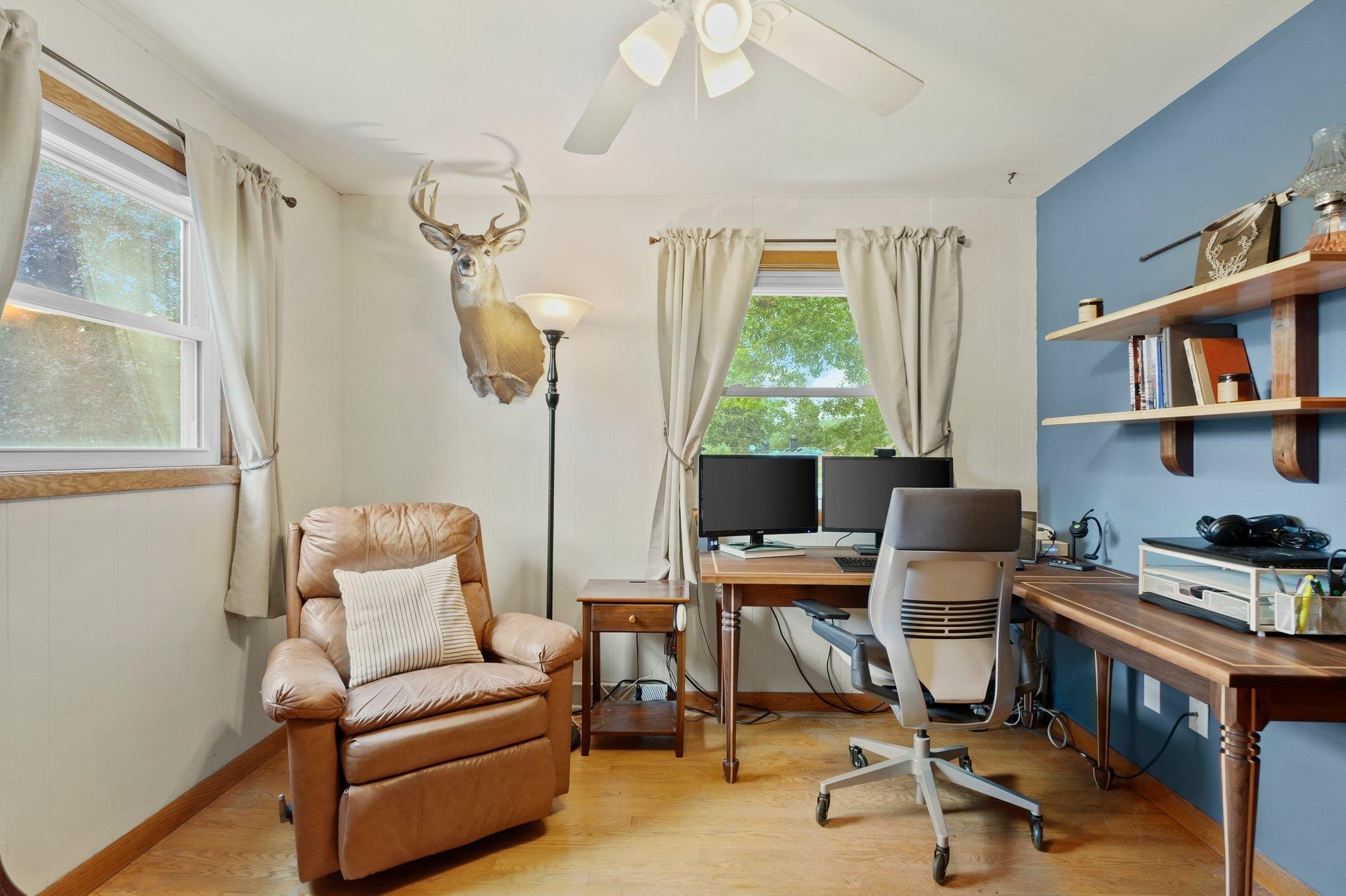 300 W Chicago Street