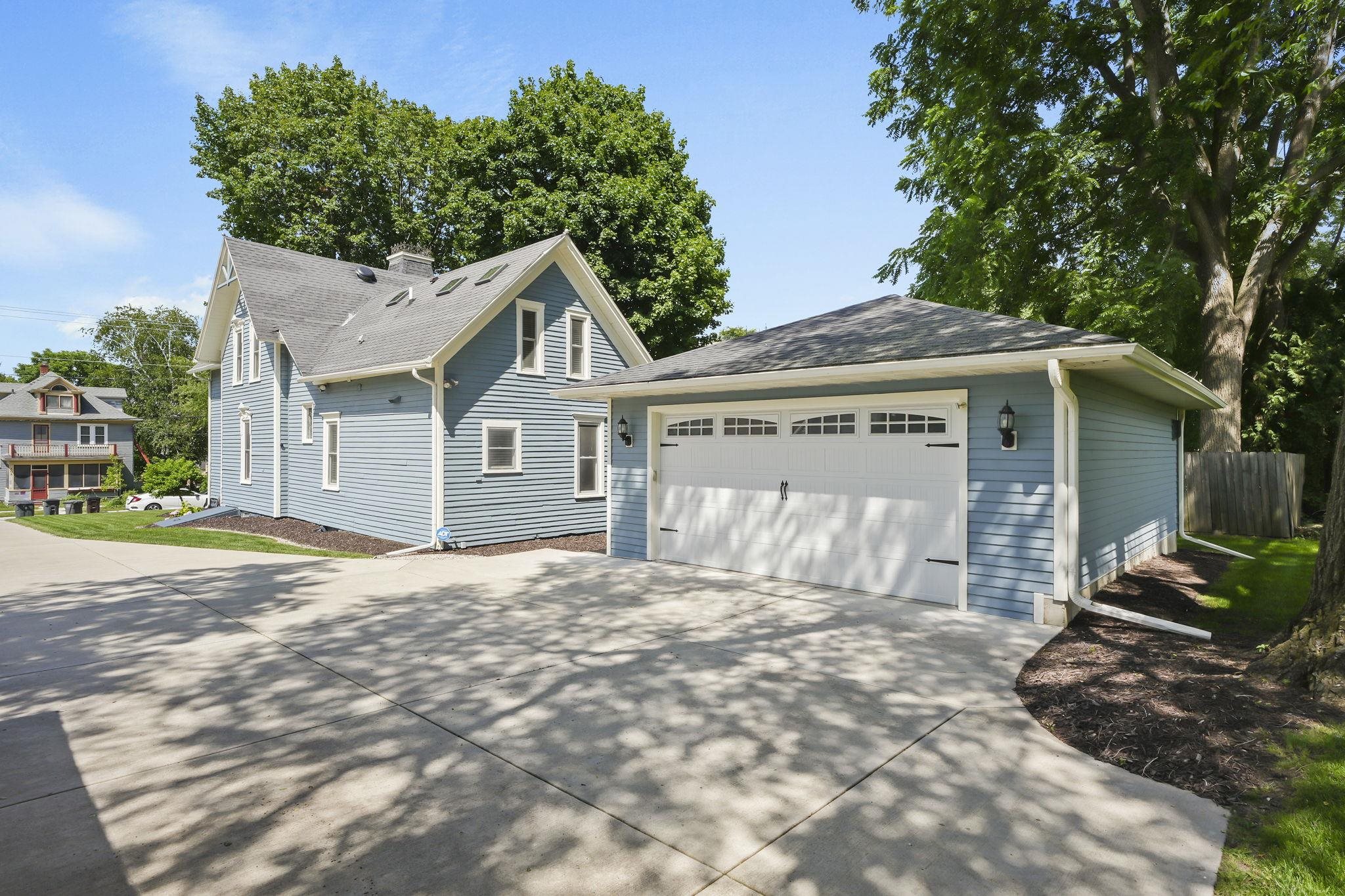 409 W South Street