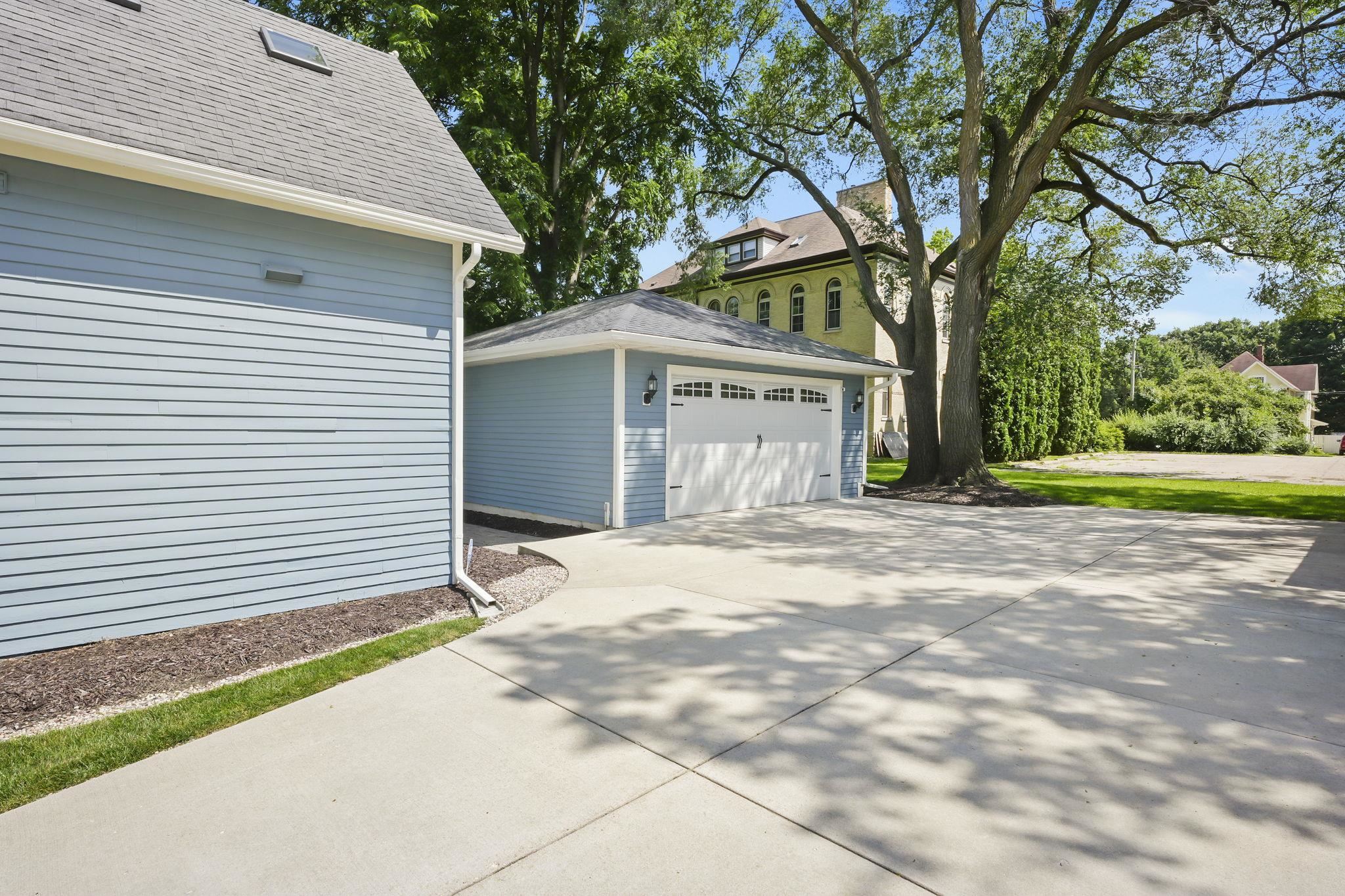 409 W South Street