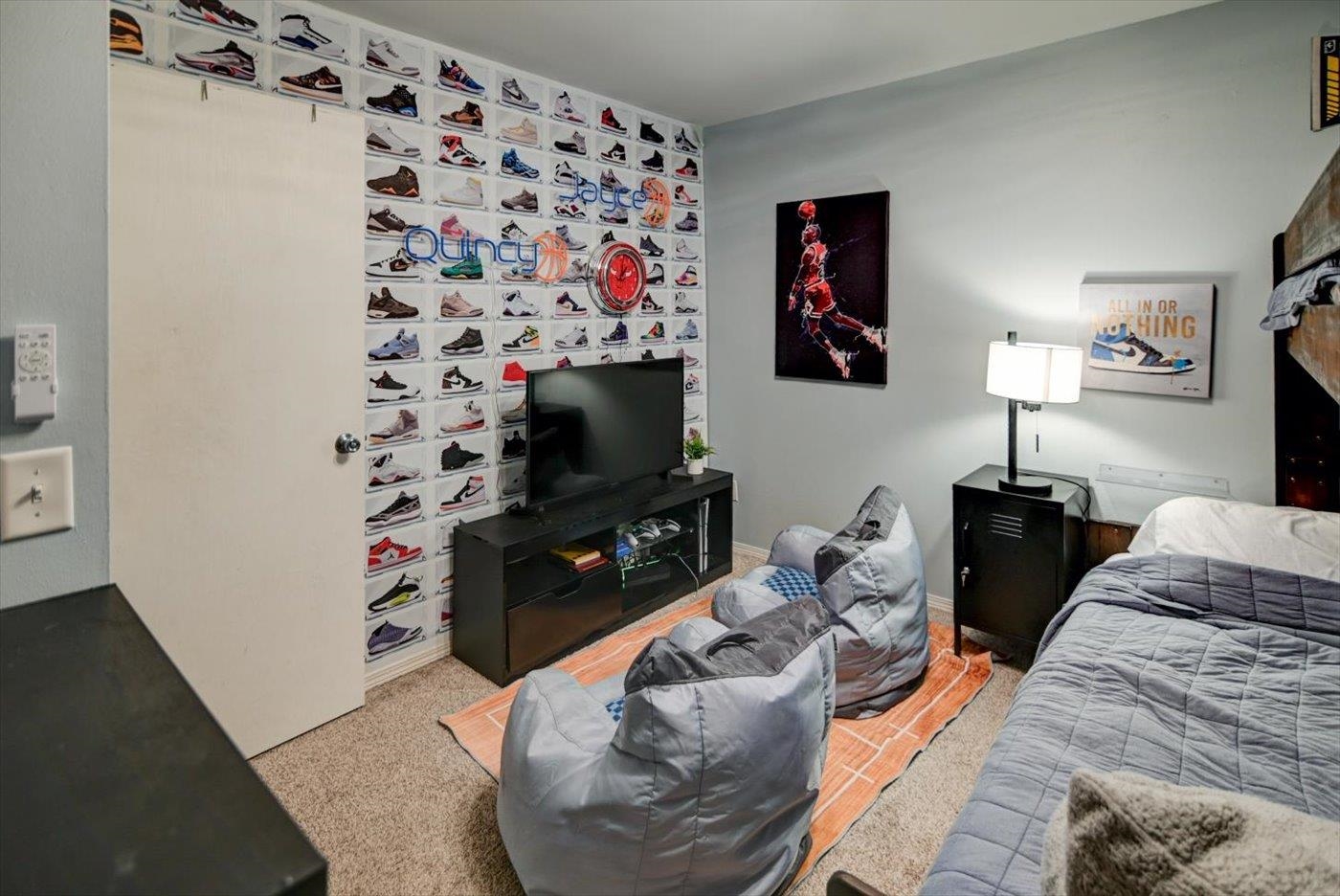 702 Sky Ridge Drive