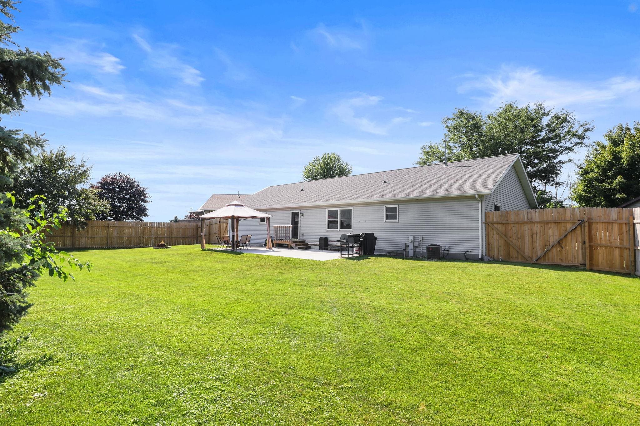 1621 Carlson Place