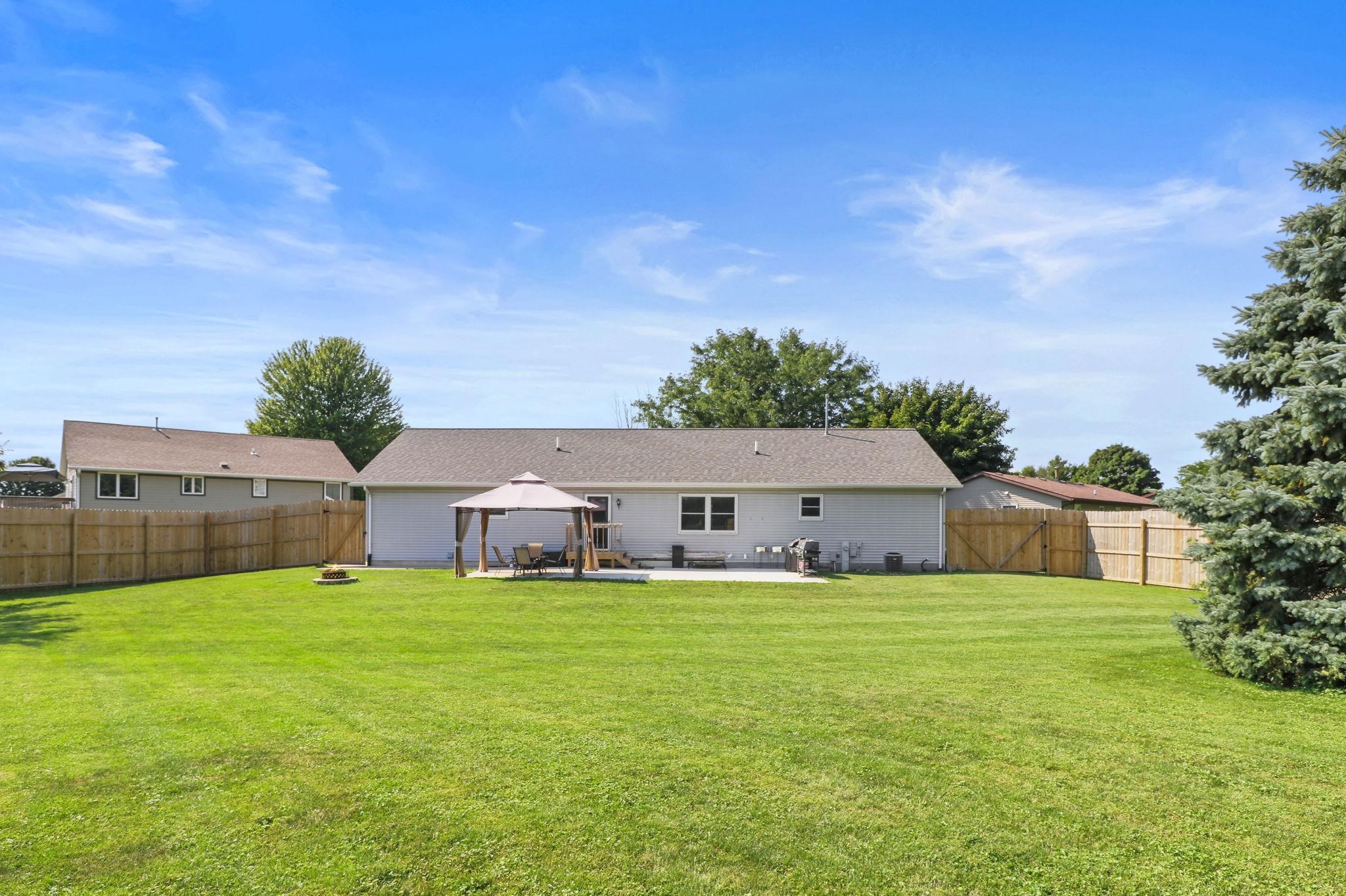 1621 Carlson Place