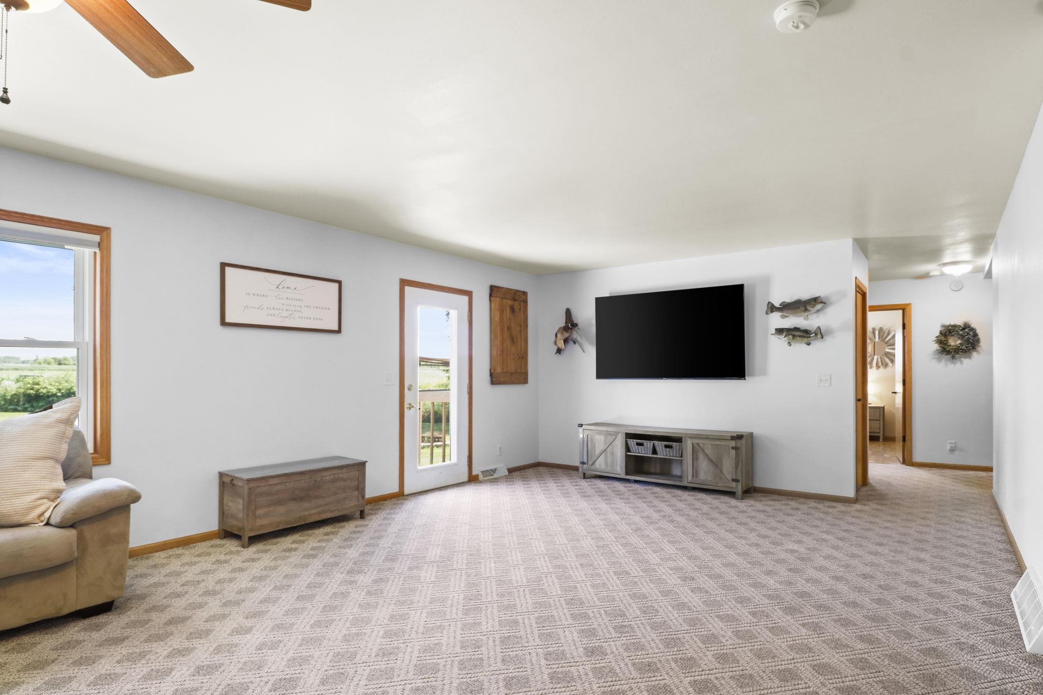 1621 Carlson Place
