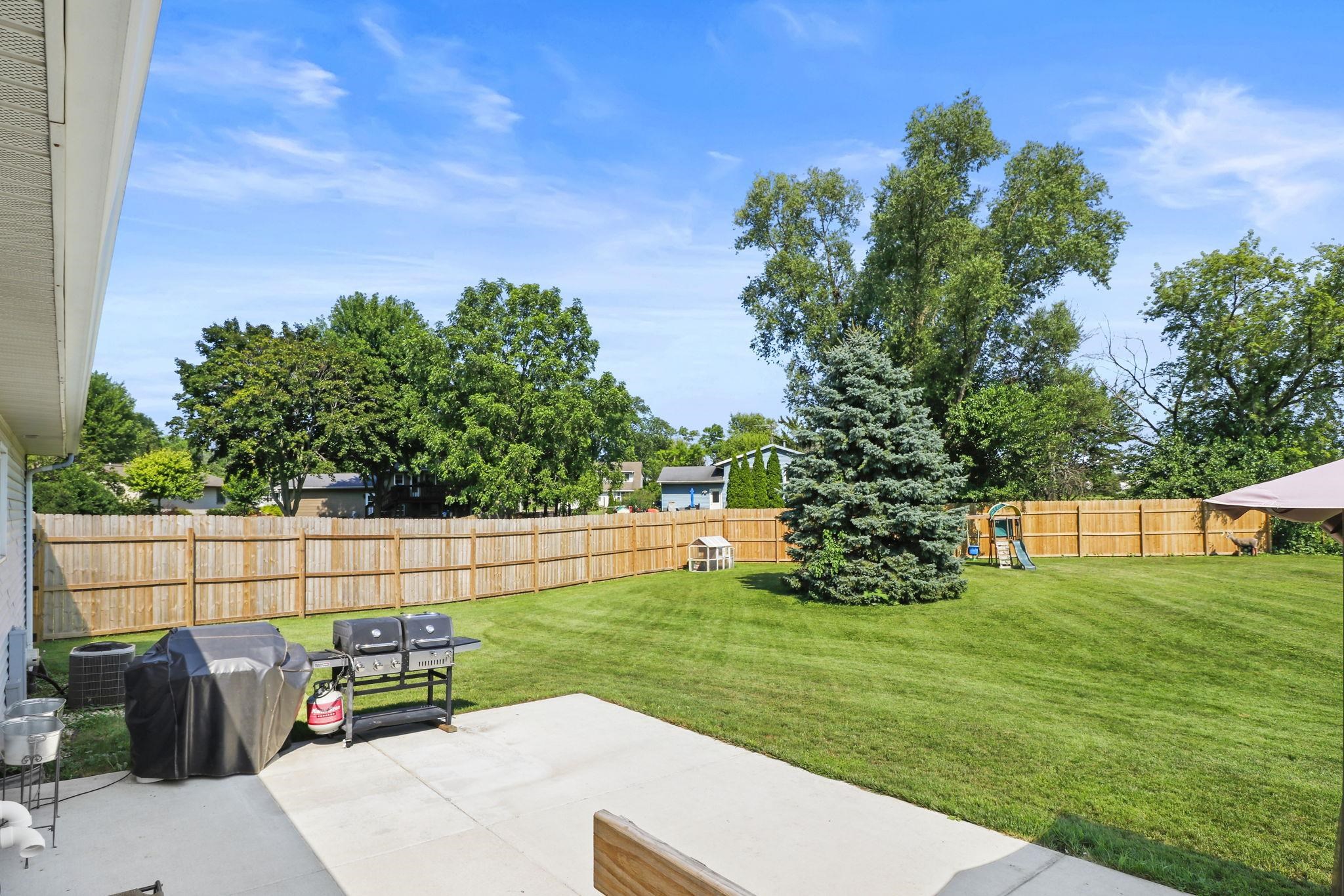 1621 Carlson Place
