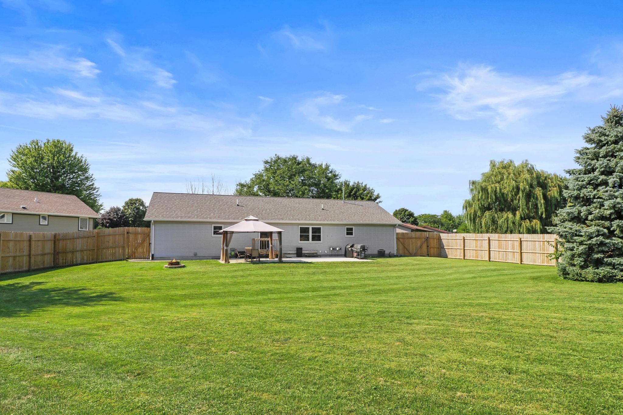 1621 Carlson Place