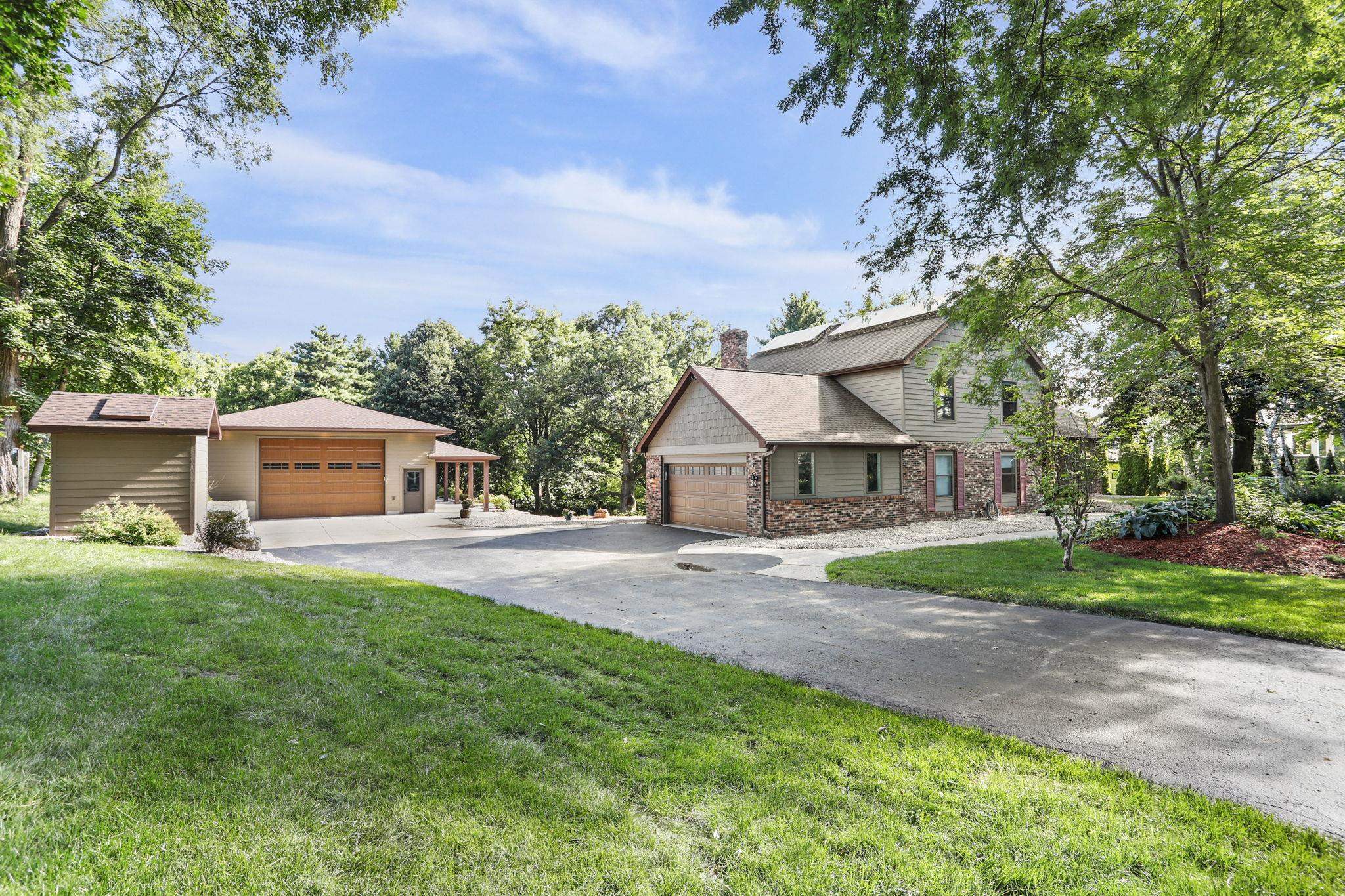 2127 Vintage Drive