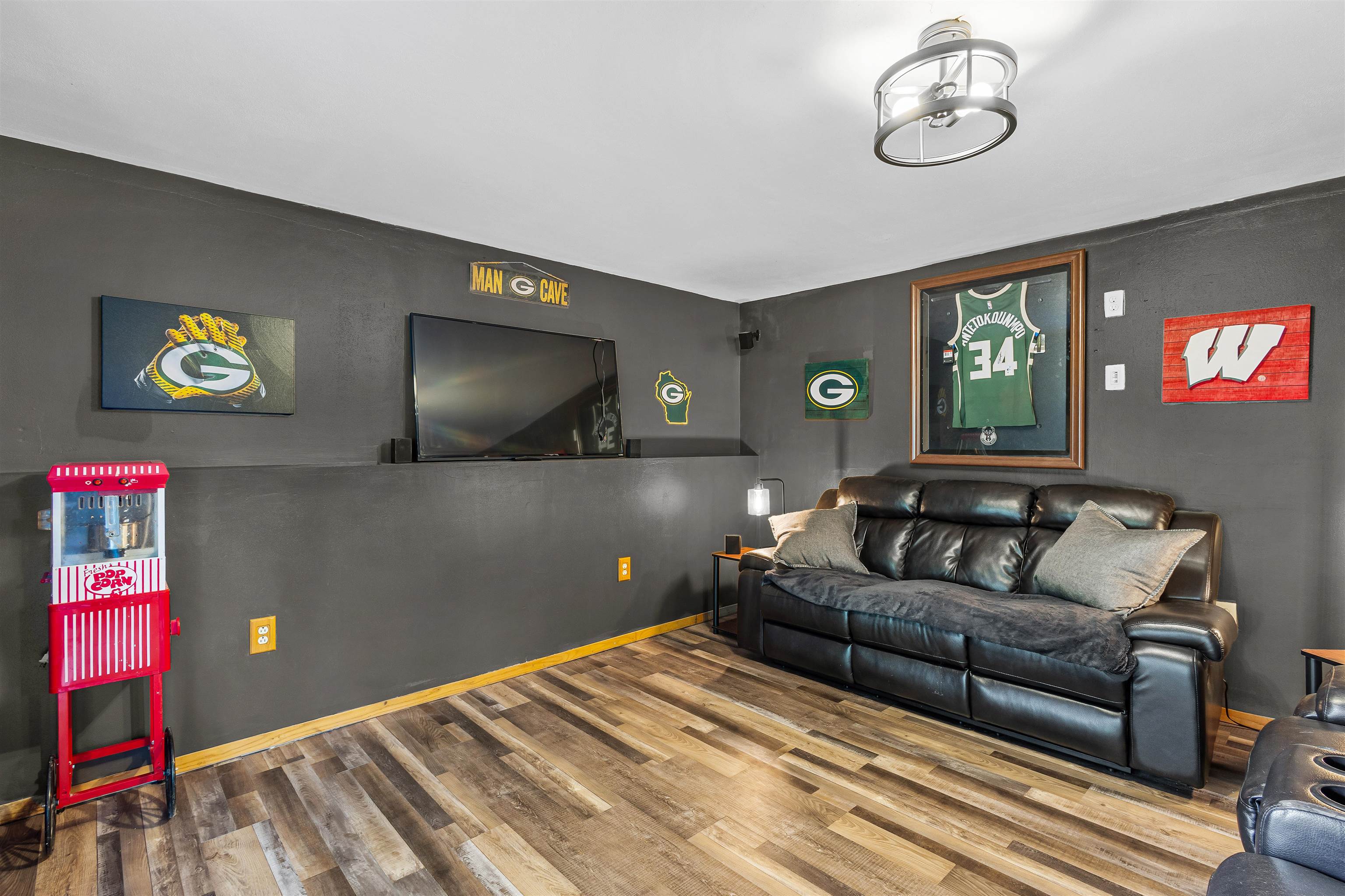 7133 E Valley Ridge Drive