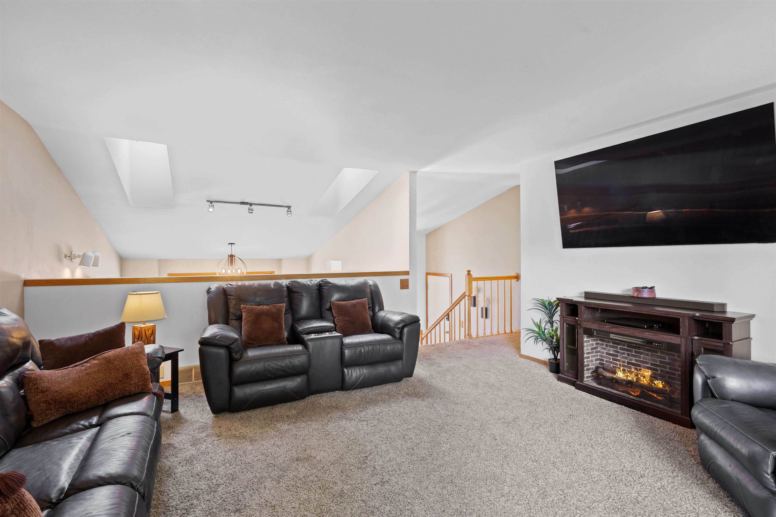 7133 E Valley Ridge Drive