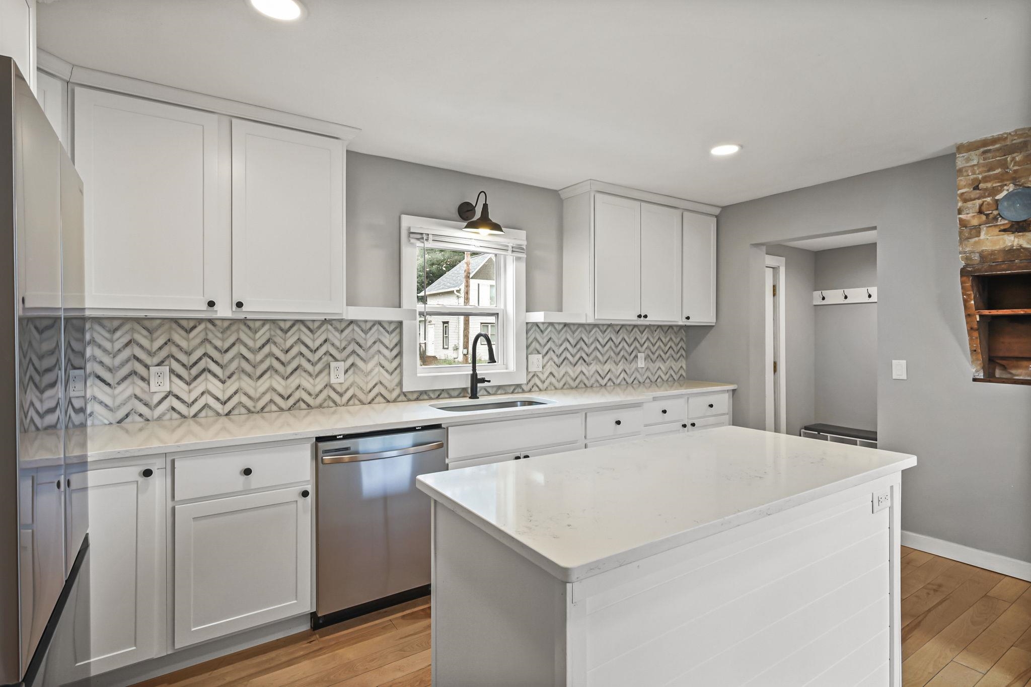 225 E Jefferson Street