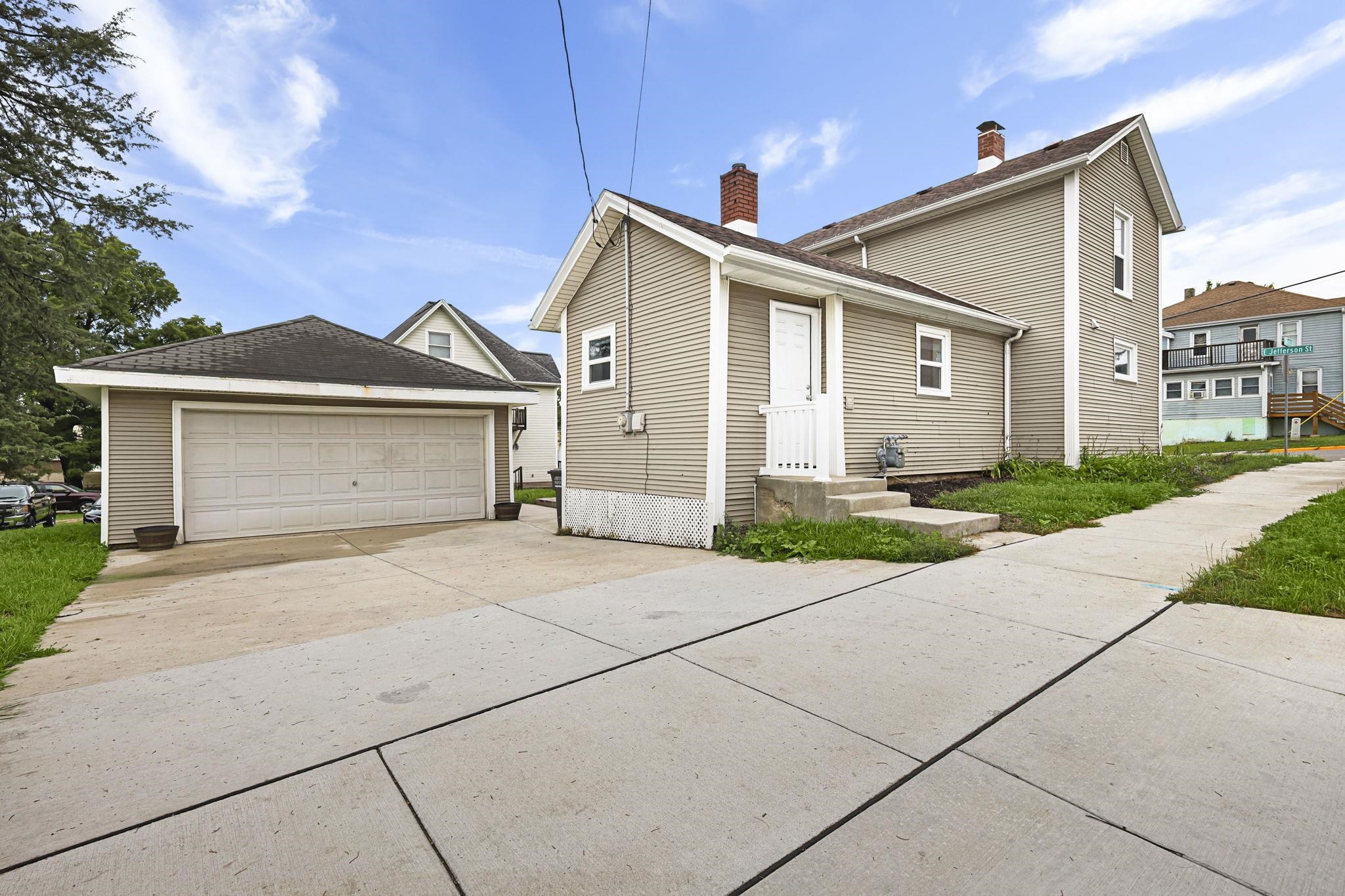 225 E Jefferson Street