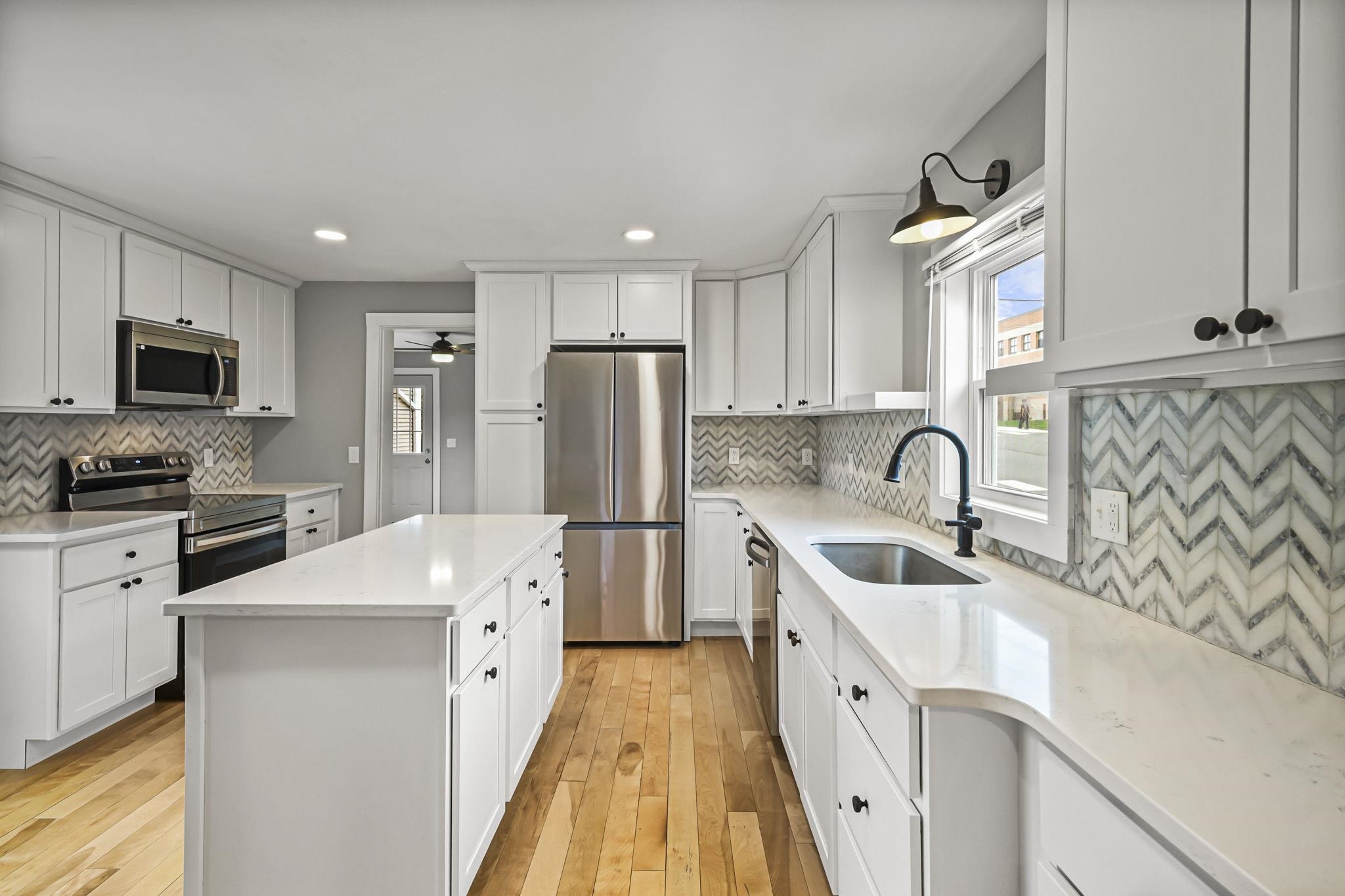 225 E Jefferson Street