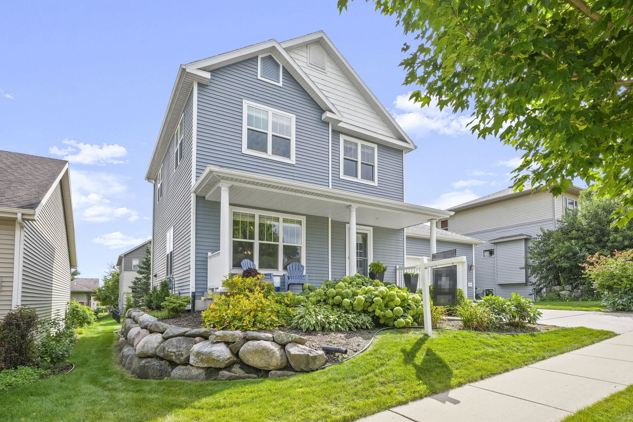 8917 Hollybush Lane