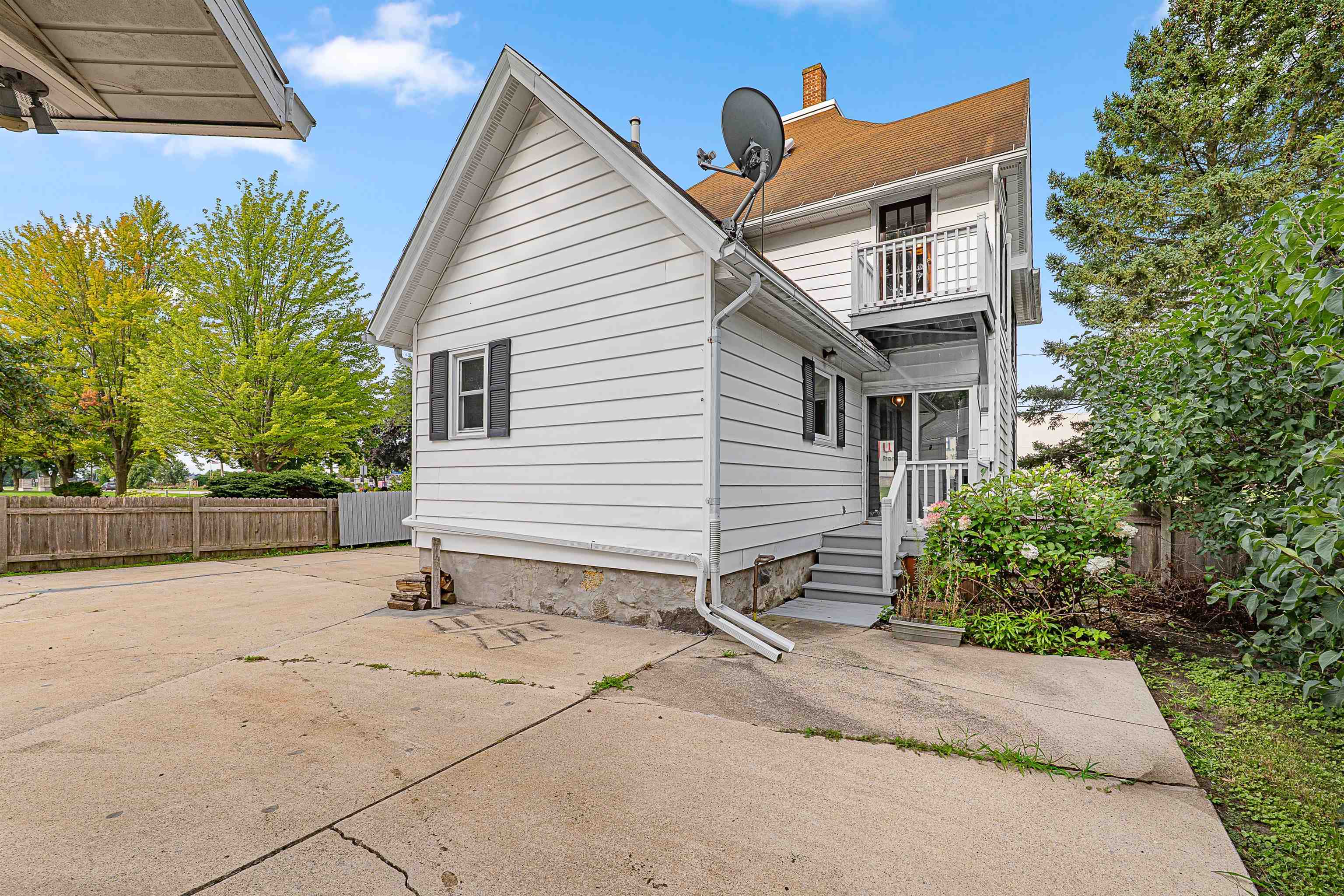 326 S High Street