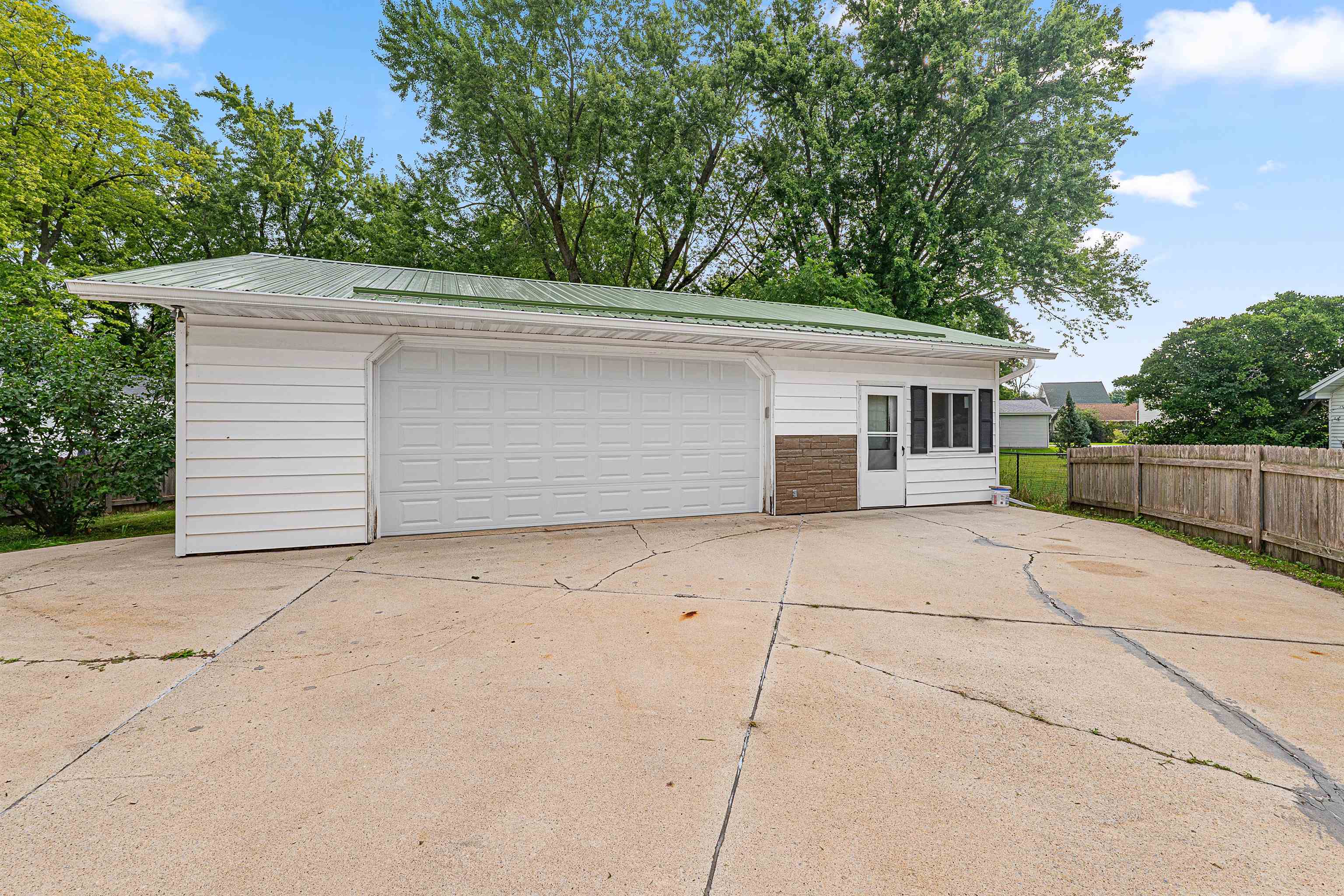 326 S High Street